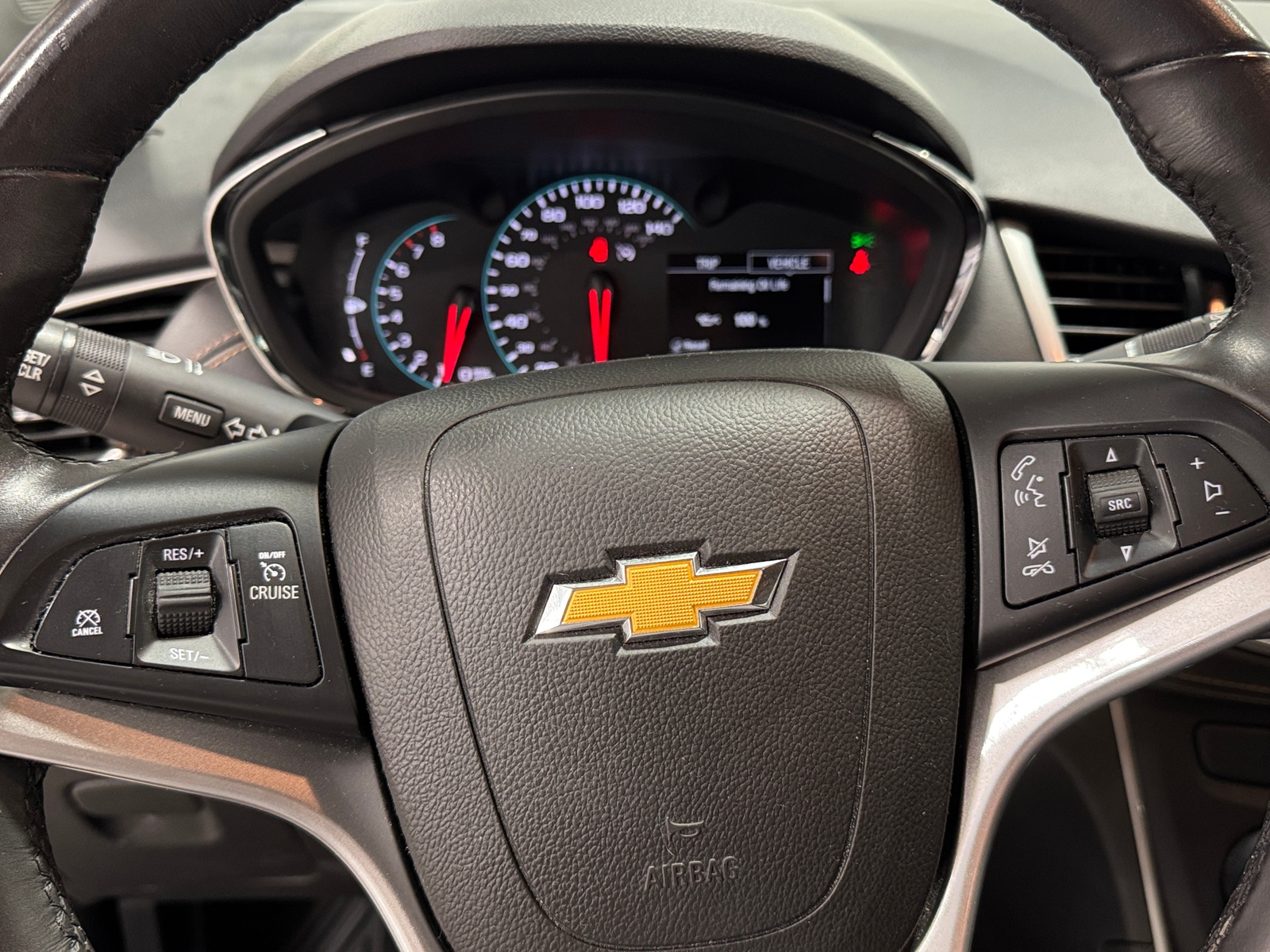 Thumbnail: 2017 Chevrolet Trax - 5