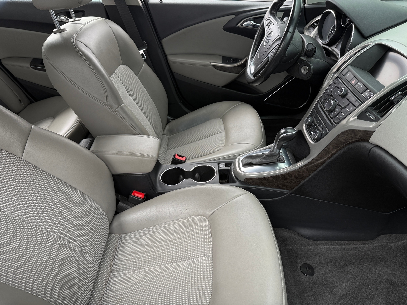 Thumbnail: 2017 Buick Verano - 2