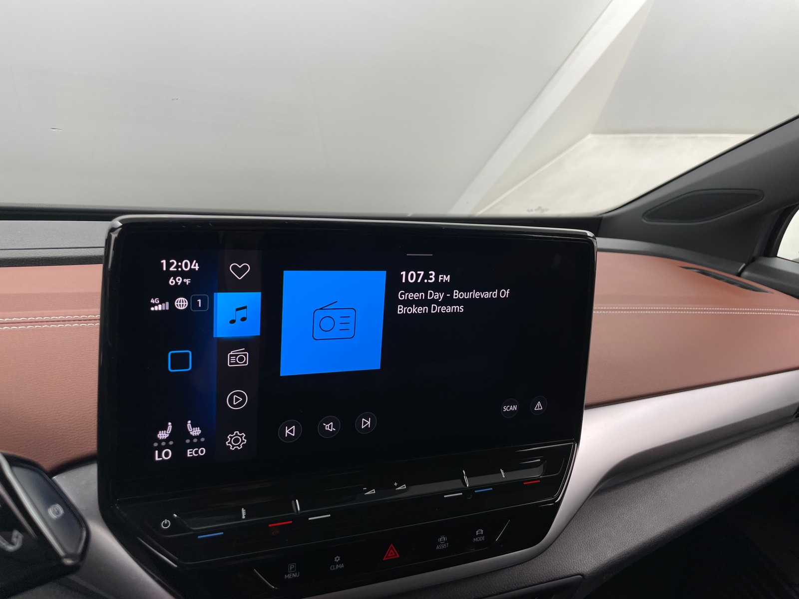 Thumbnail: 2021 Volkswagen ID.4 - 3