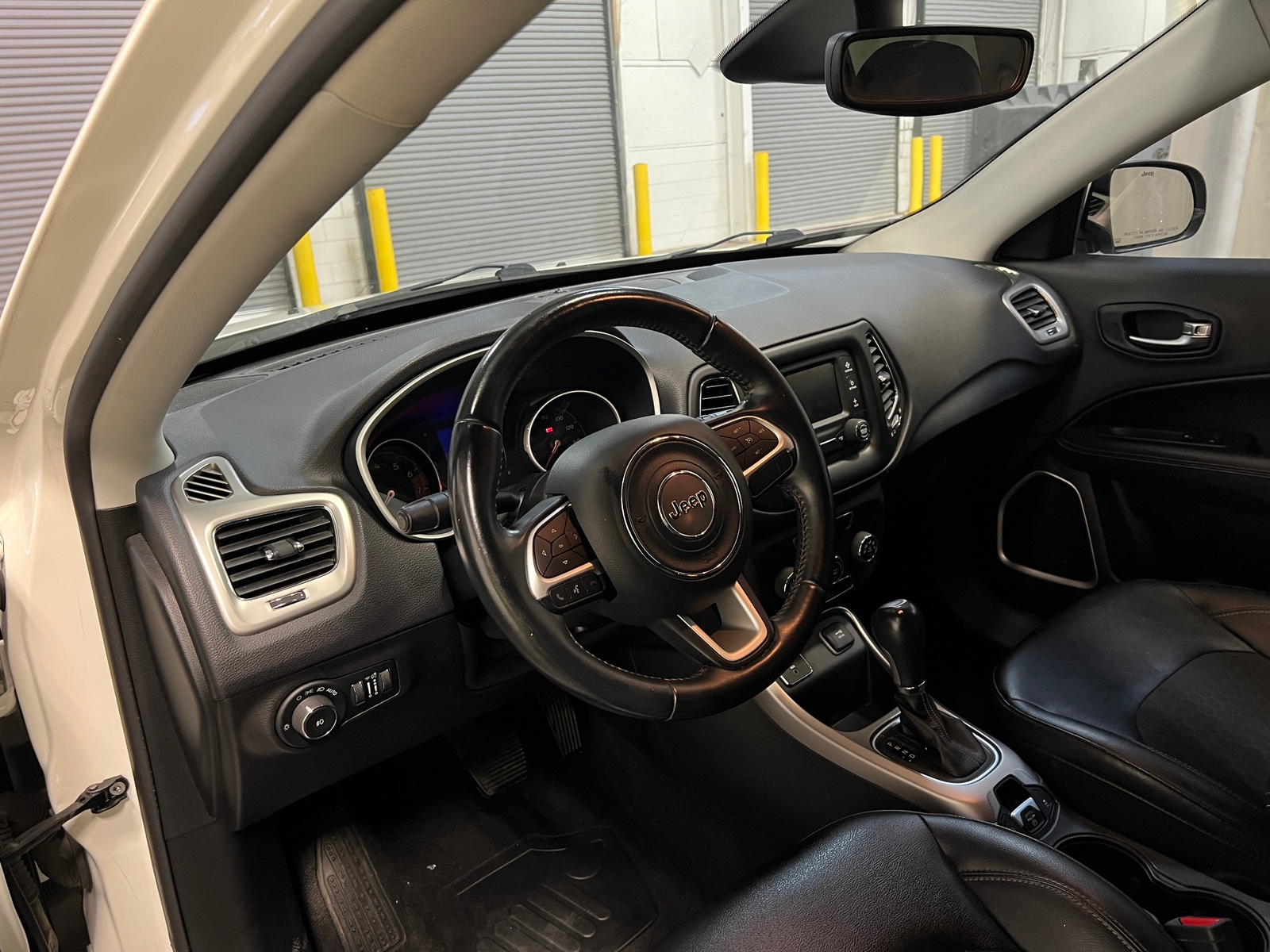 Thumbnail: 2017 Jeep Compass - 3