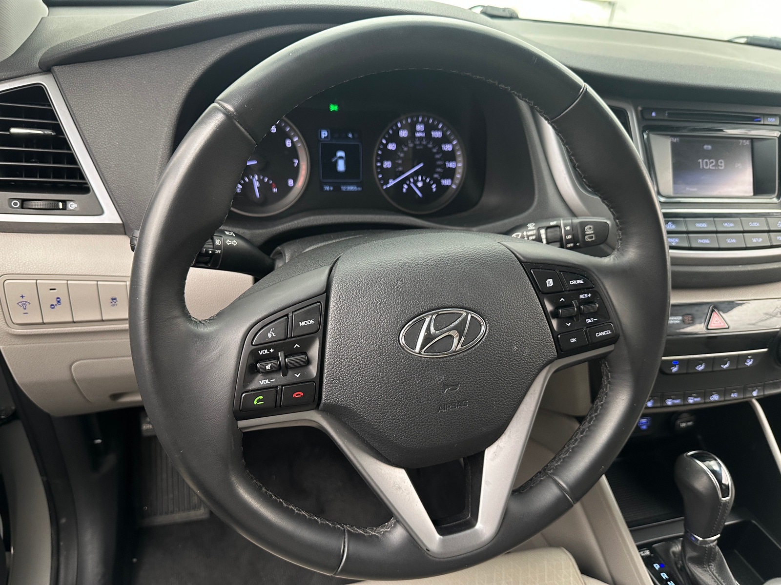 Thumbnail: 2016 Hyundai Tucson - 5