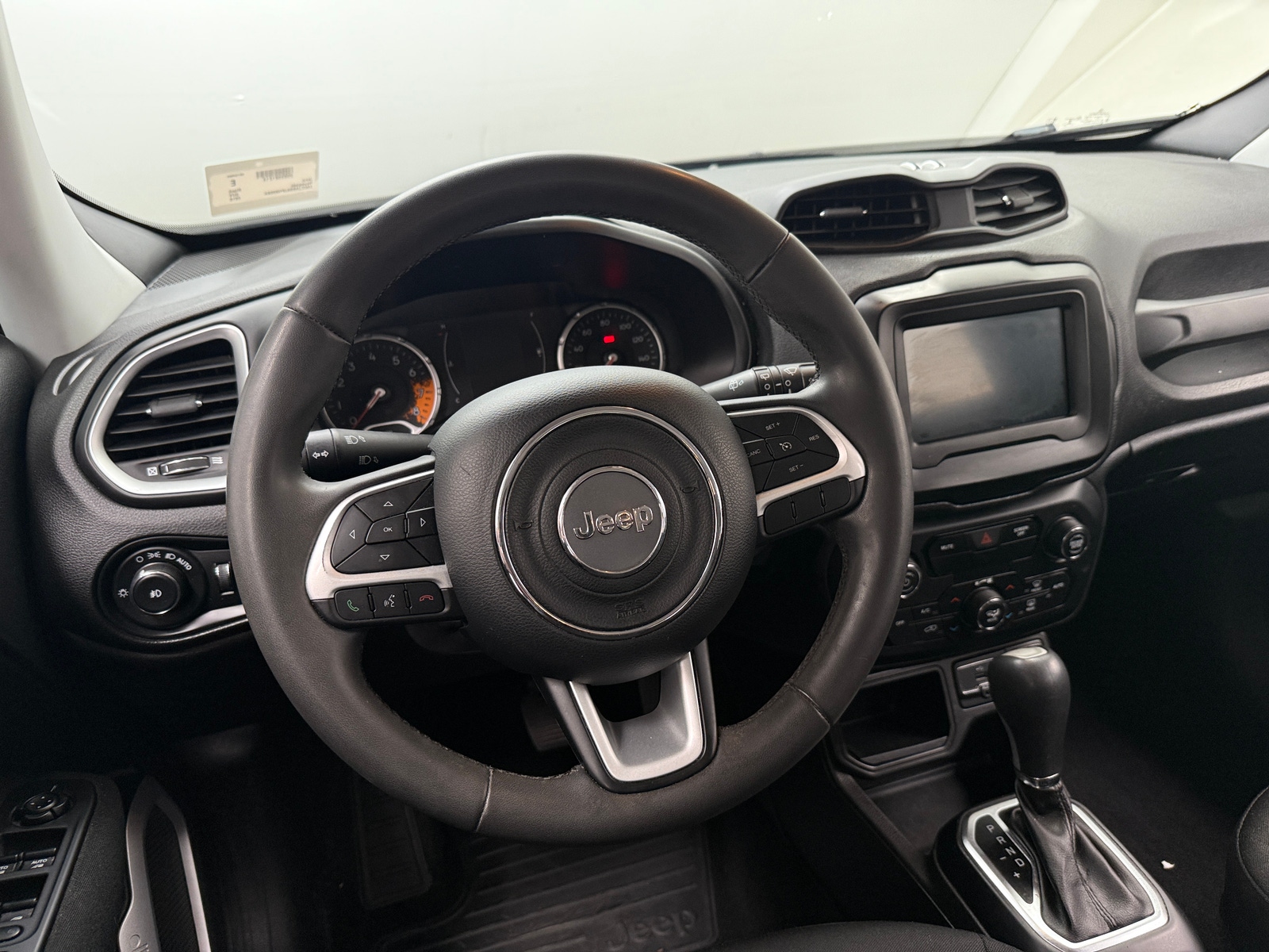 Thumbnail: 2018 Jeep Renegade - 5