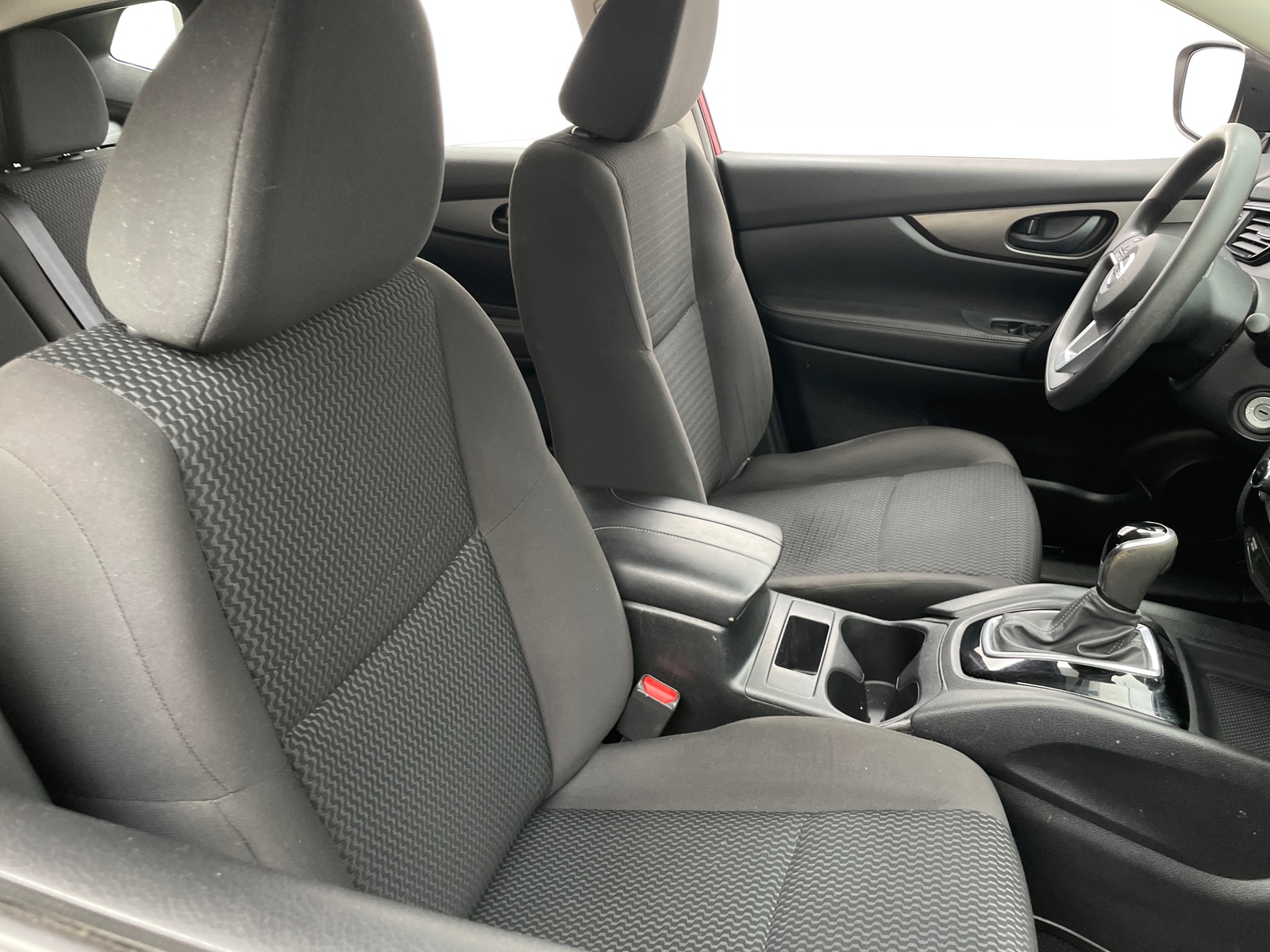 Thumbnail: 2018 Nissan Rogue Sport - 2