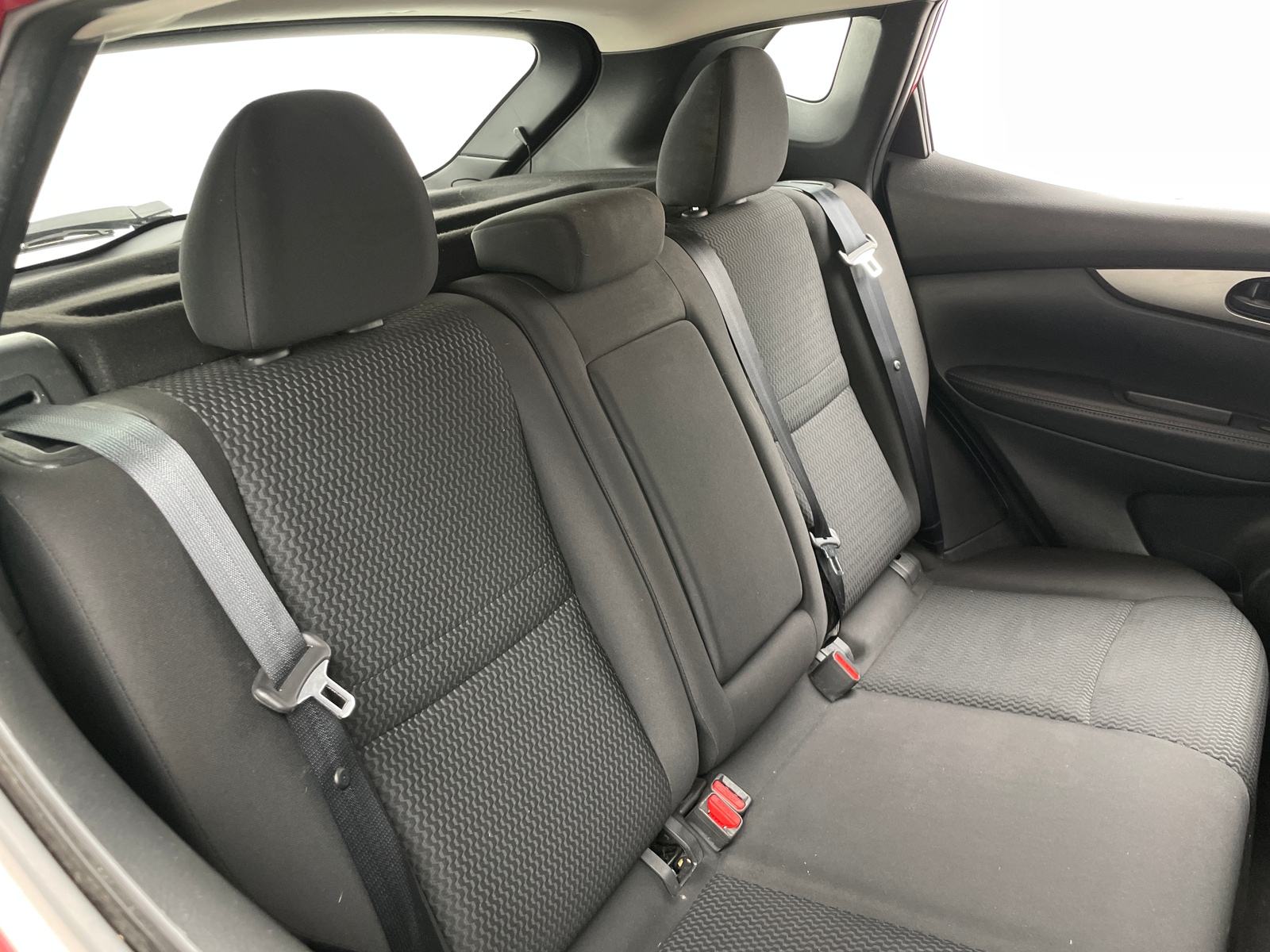 Thumbnail: 2018 Nissan Rogue Sport - 6