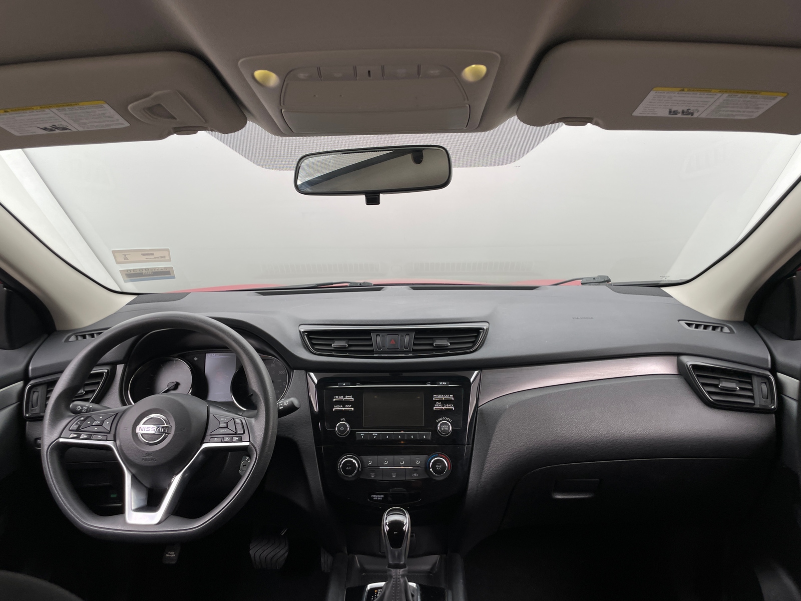 Thumbnail: 2018 Nissan Rogue Sport - 3