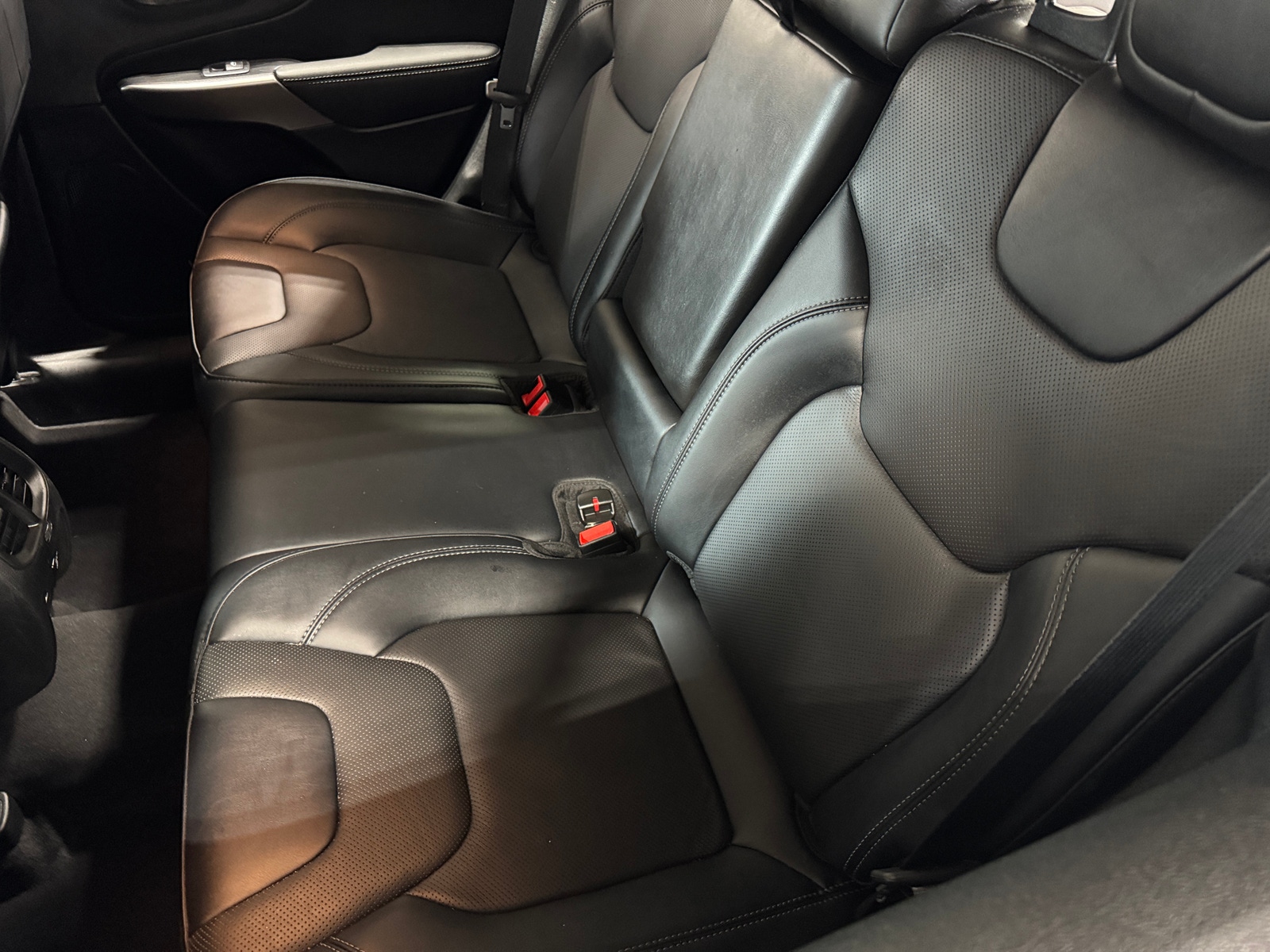 Thumbnail: 2022 Jeep Cherokee - 5