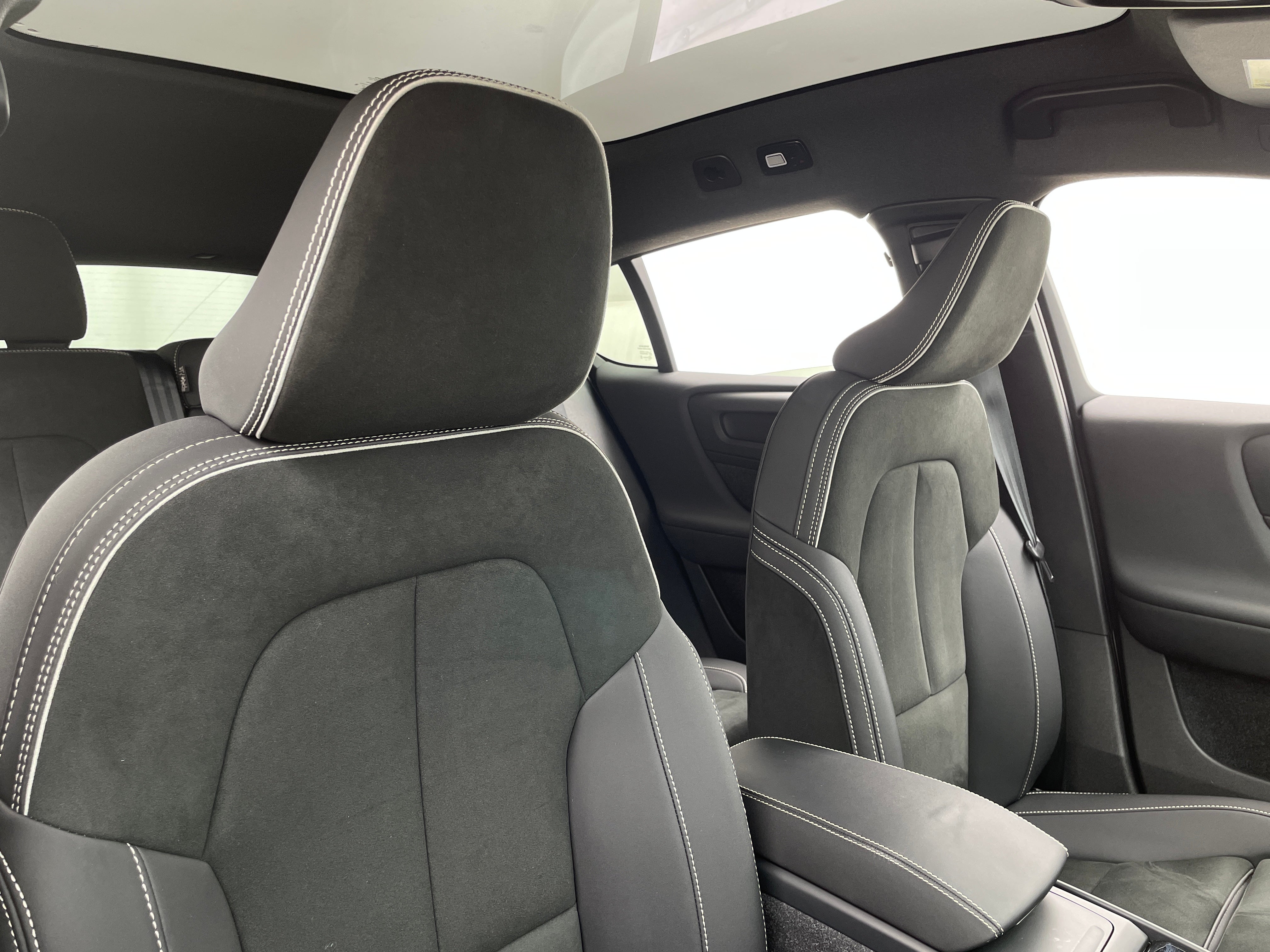 2023 Volvo C40