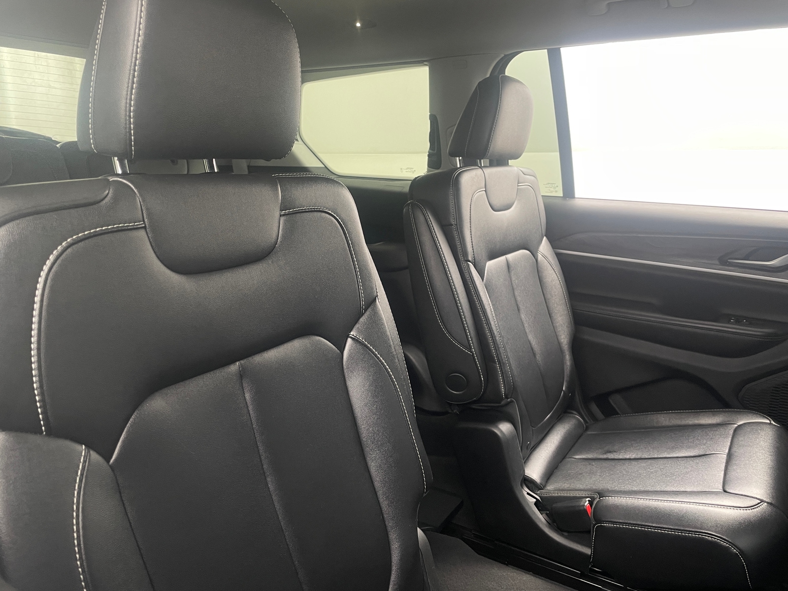 Thumbnail: 2023 Jeep Grand Cherokee L - 5
