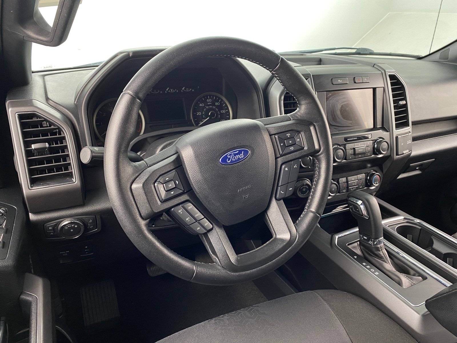 Thumbnail: 2020 Ford Econoline - 5