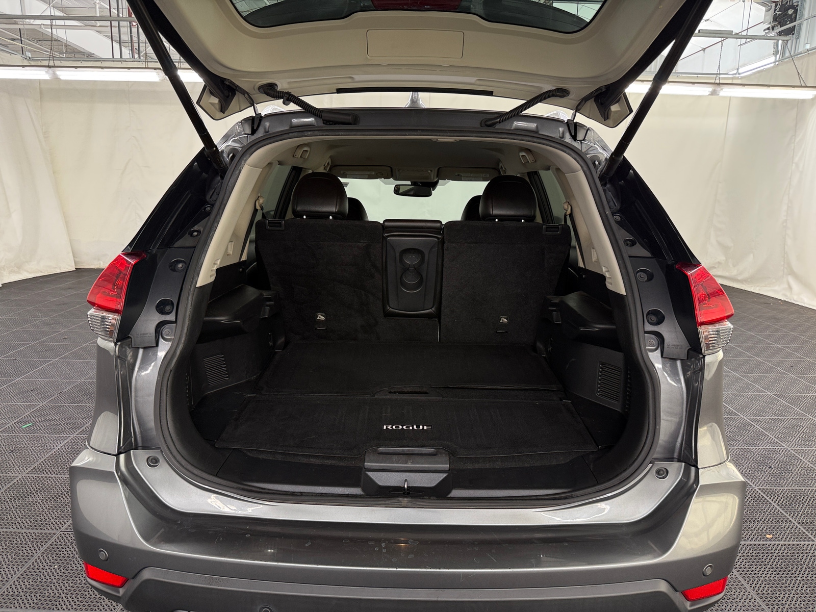 Thumbnail: 2019 Nissan Rogue - 6