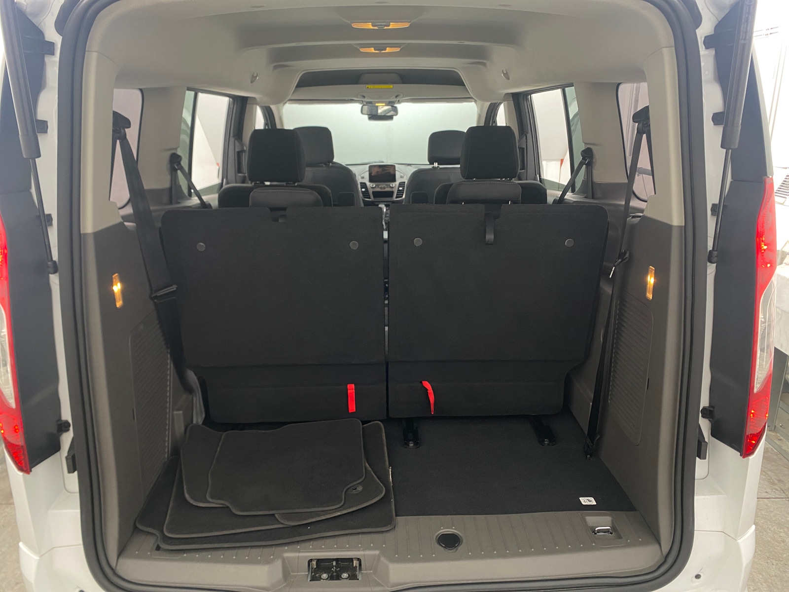 Thumbnail: 2022 Ford Transit Series - 7