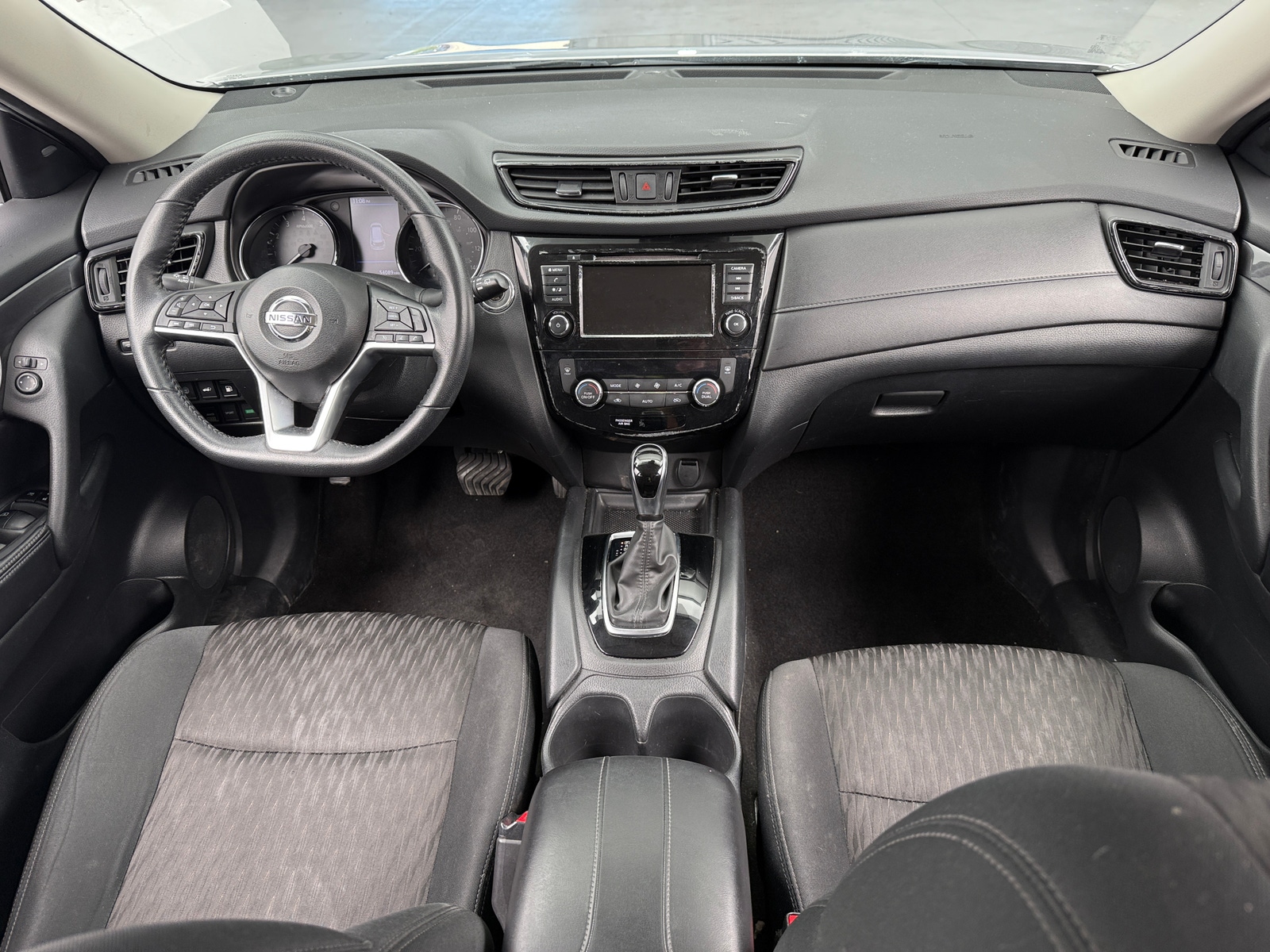 Thumbnail: 2020 Nissan Rogue - 3