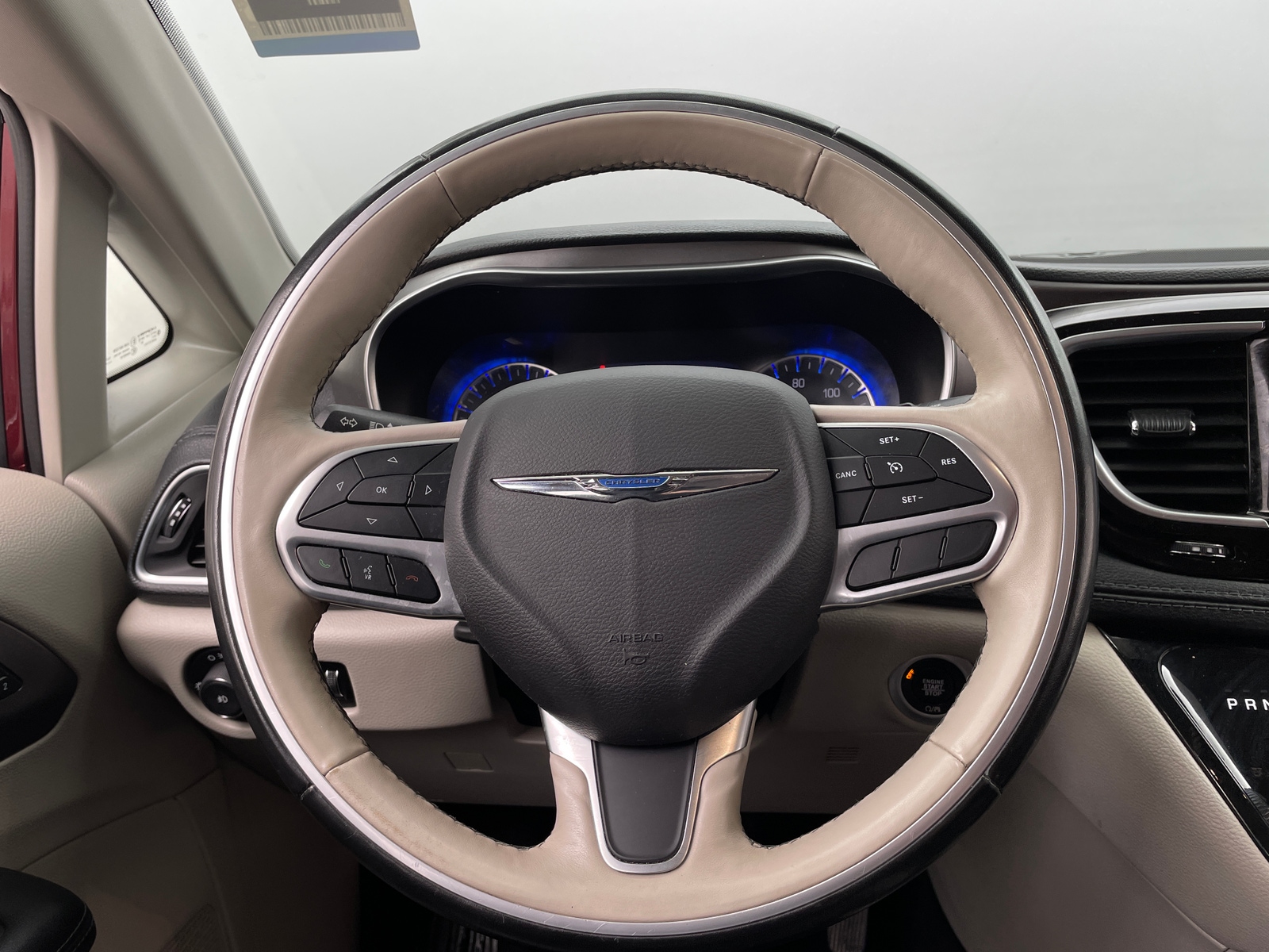 Thumbnail: 2019 Chrysler Pacifica - 4