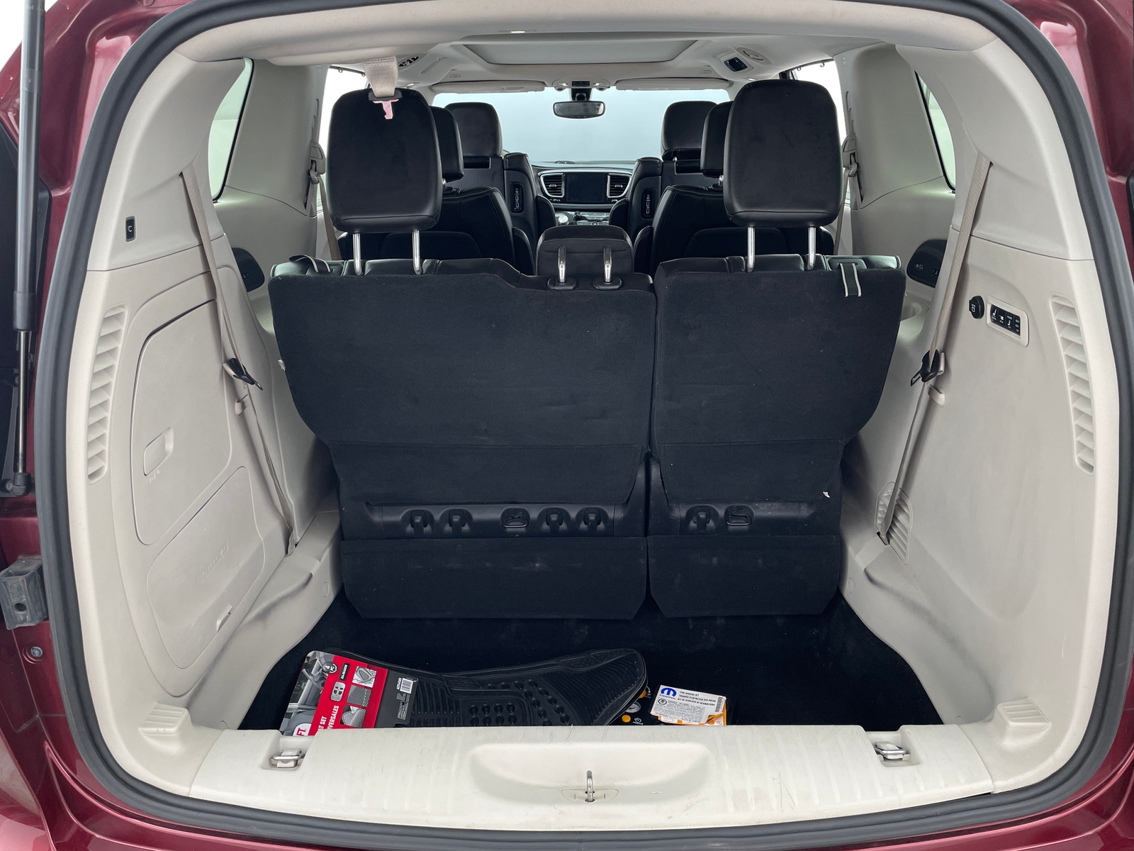 Thumbnail: 2019 Chrysler Pacifica - 6