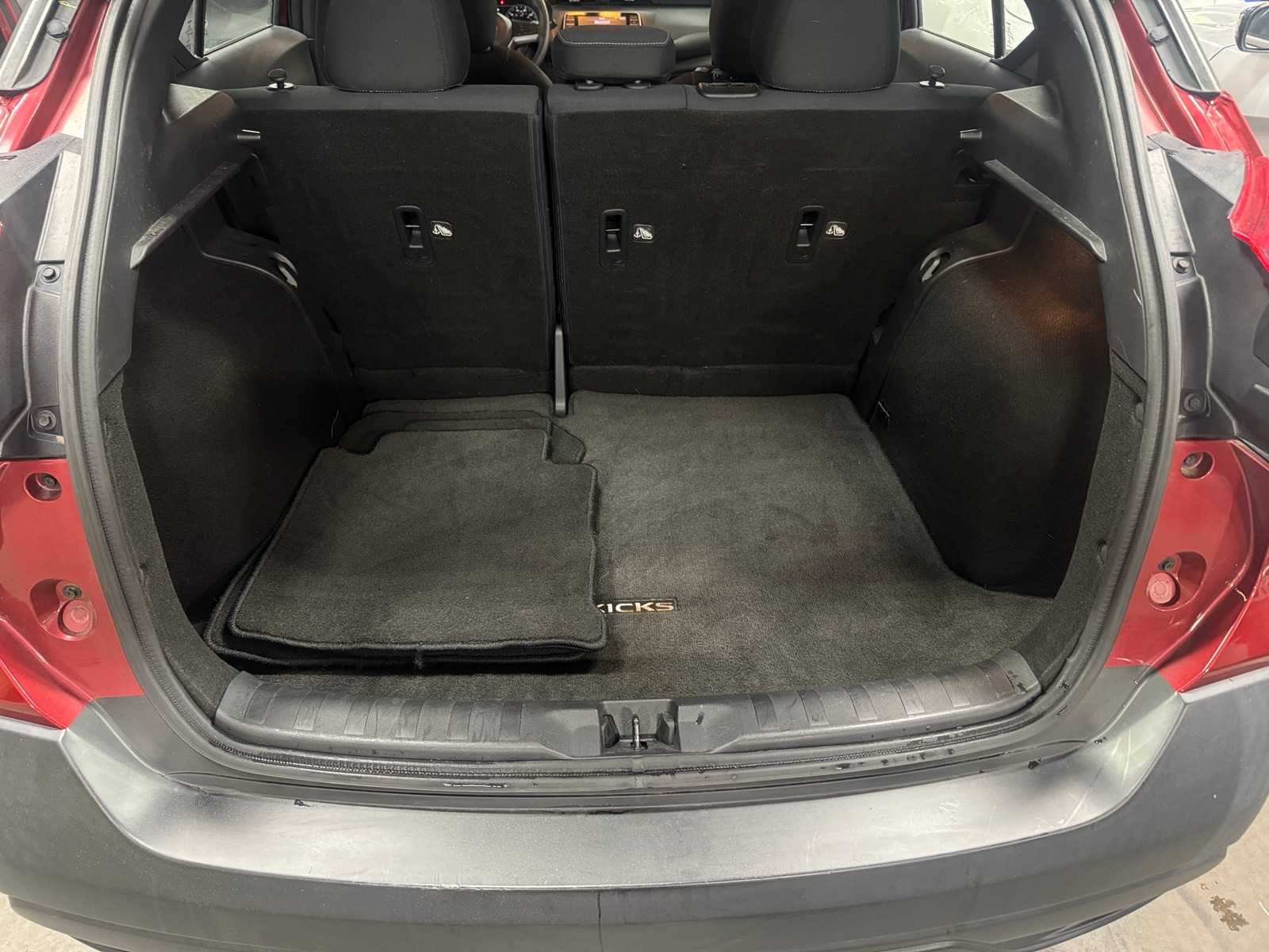 Thumbnail: 2019 Nissan Kicks - 7
