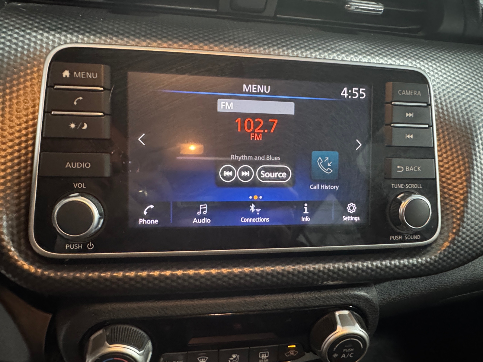 Thumbnail: 2019 Nissan Kicks - 4