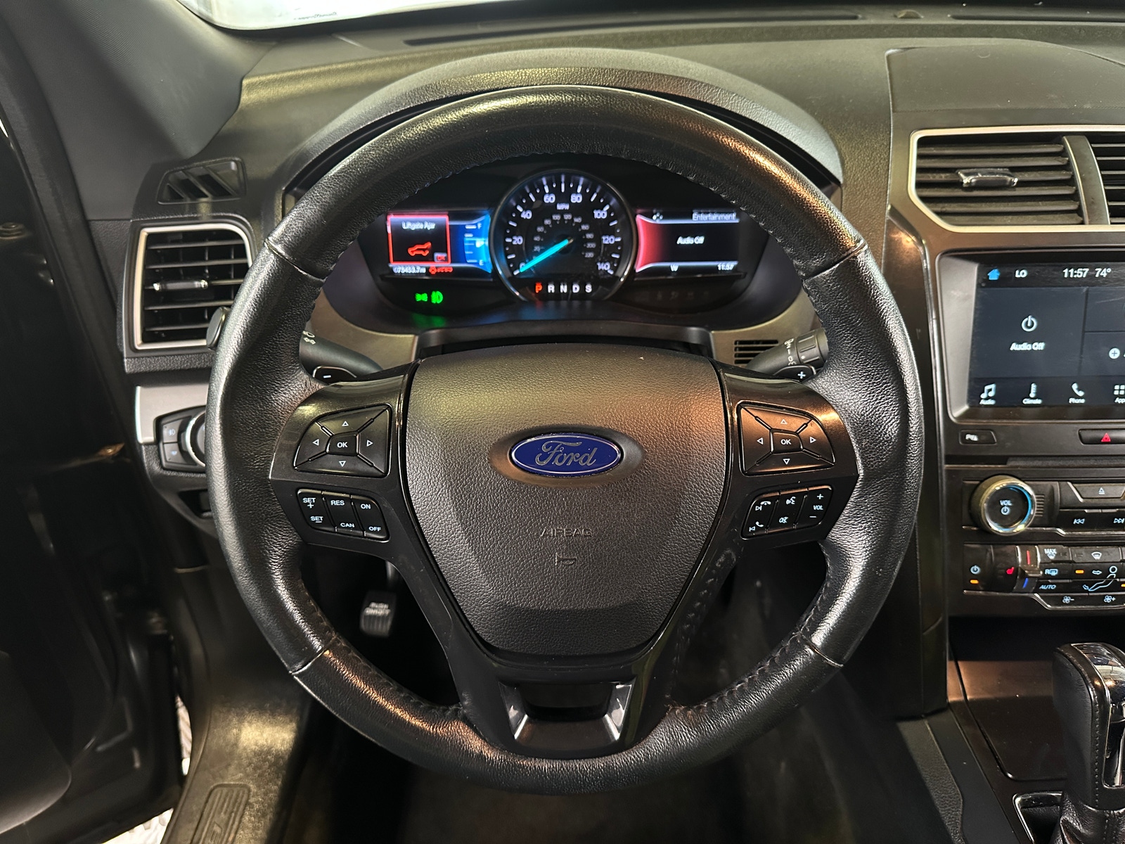 Thumbnail: 2017 Ford Explorer - 4