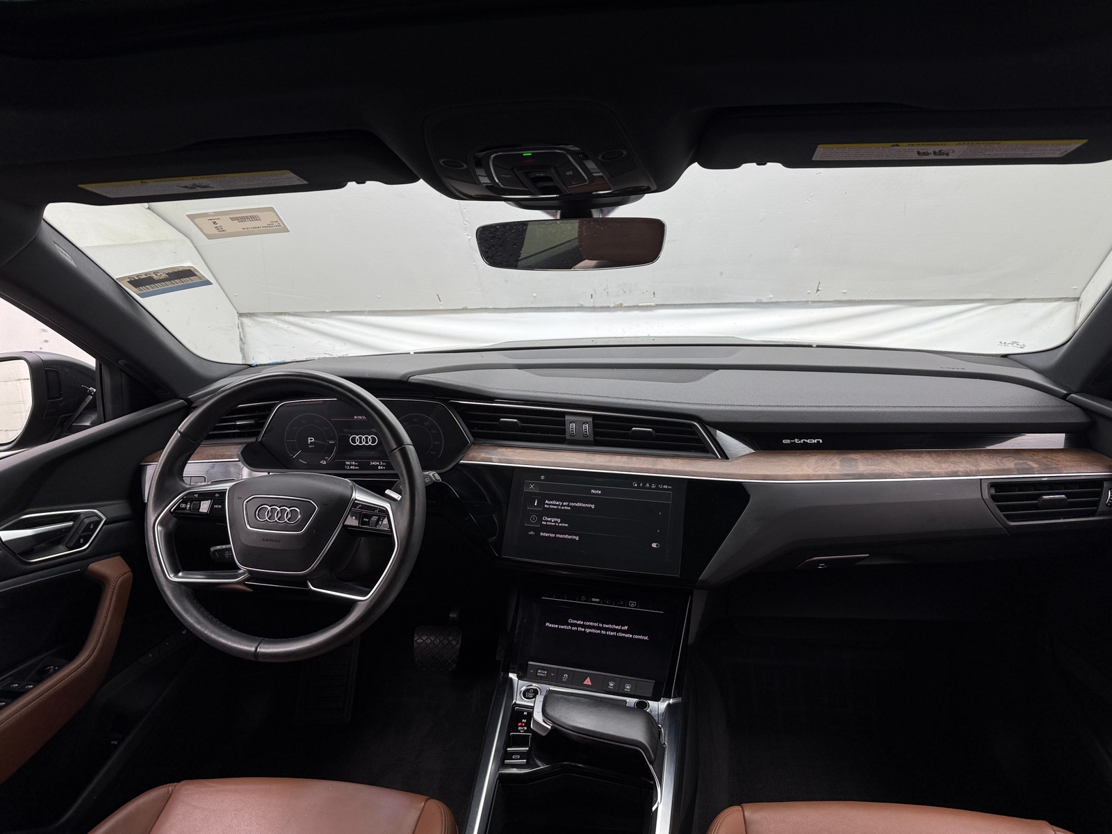 Thumbnail: 2022 Audi e-tron - 2