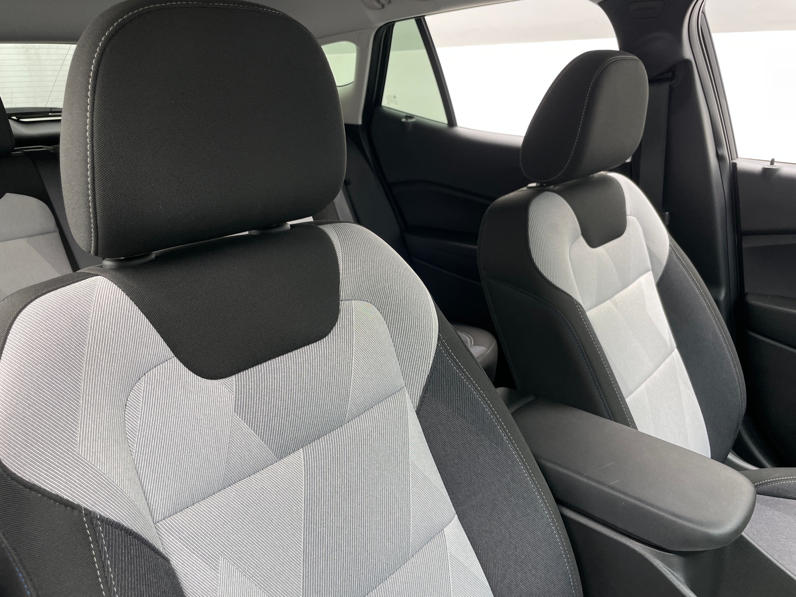 Thumbnail: 2025 Chevrolet Trax - 2