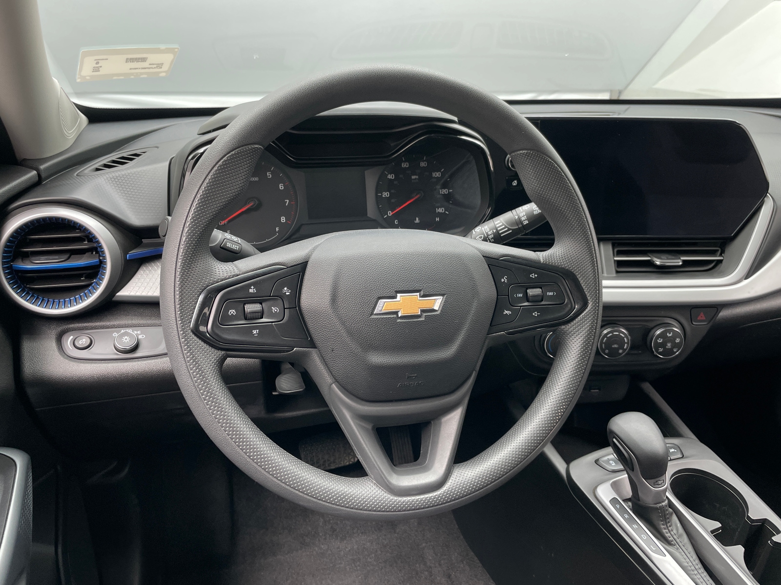 Thumbnail: 2025 Chevrolet Trax - 5