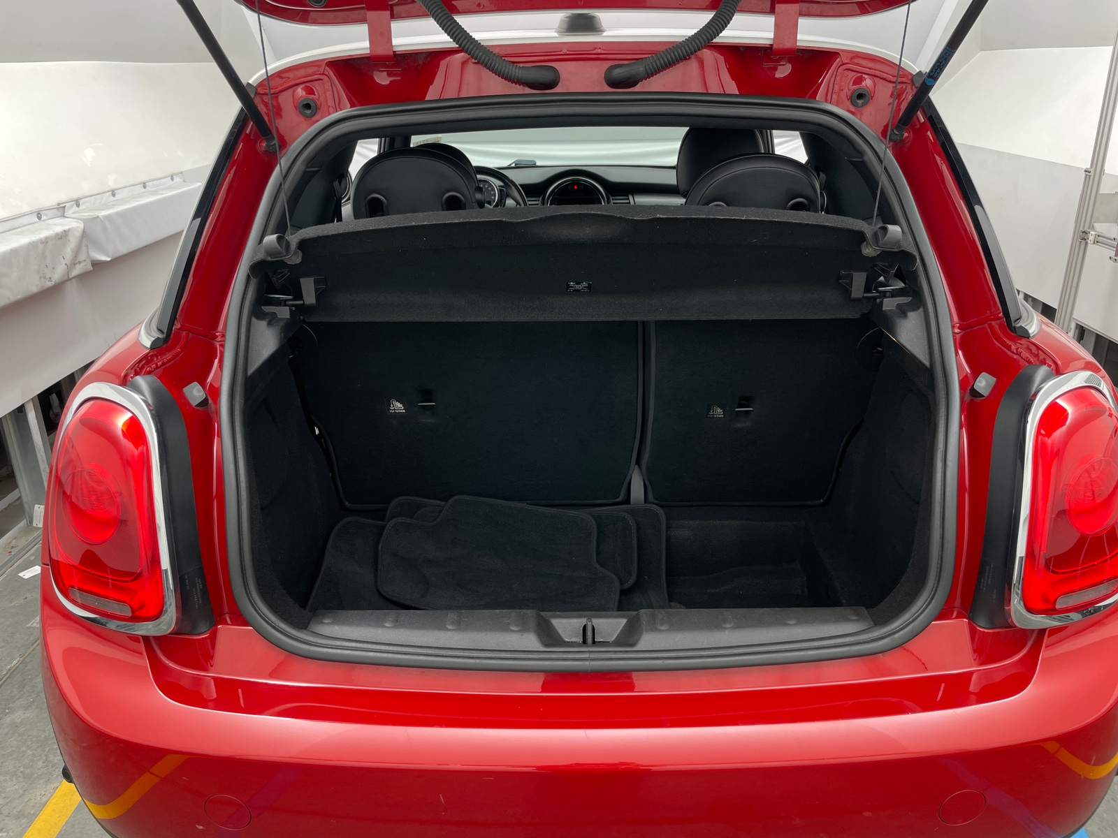 Thumbnail: 2018 MINI Cooper Hardtop - 6