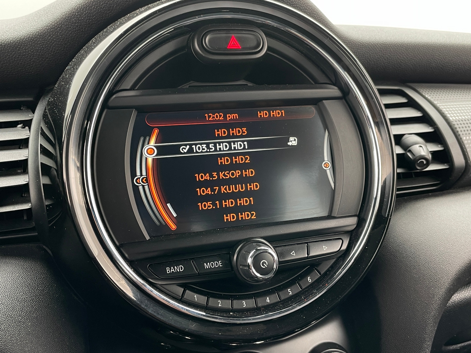 Thumbnail: 2018 MINI Cooper Hardtop - 3