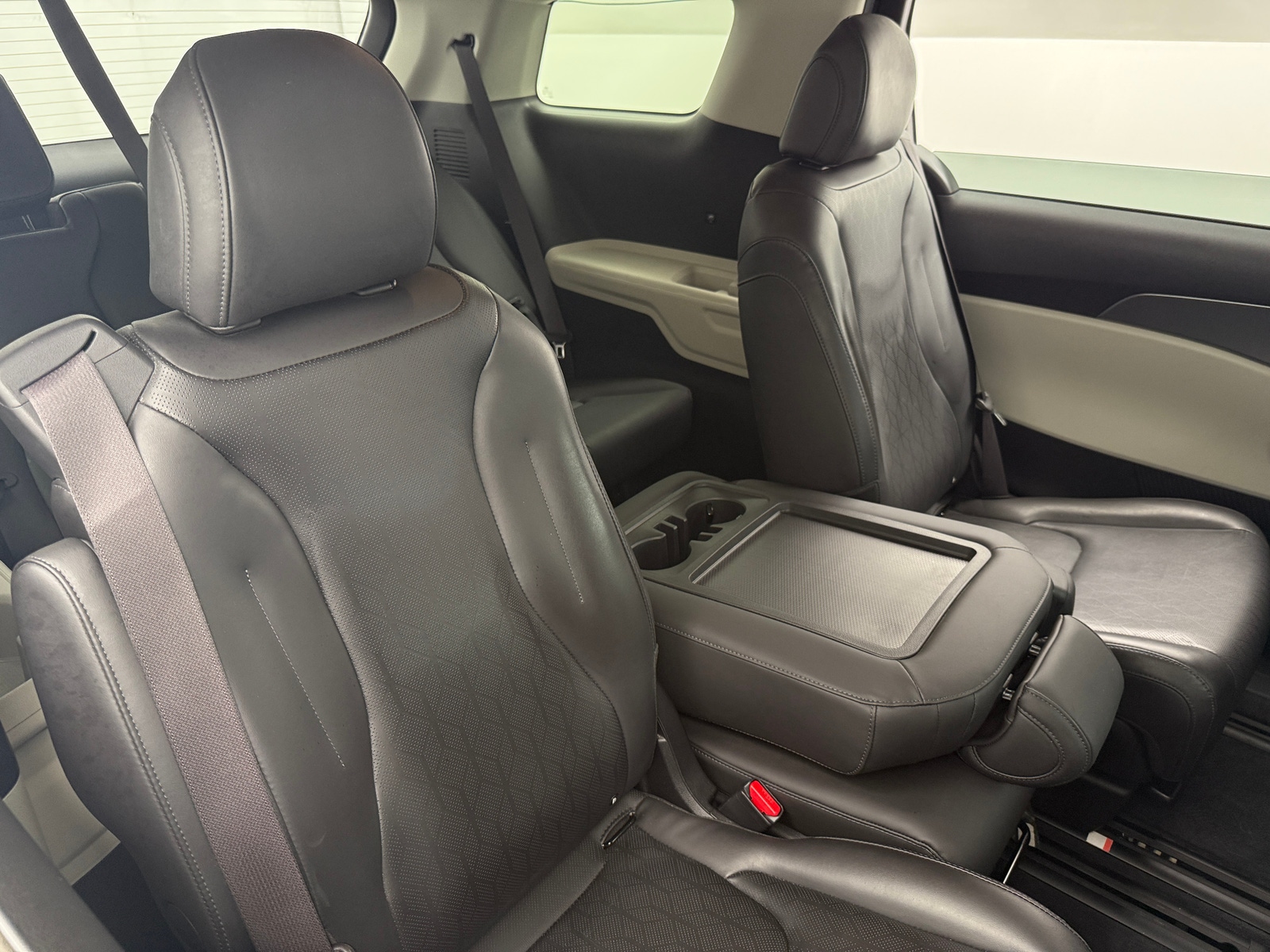 Thumbnail: 2022 Kia Carnival - 6
