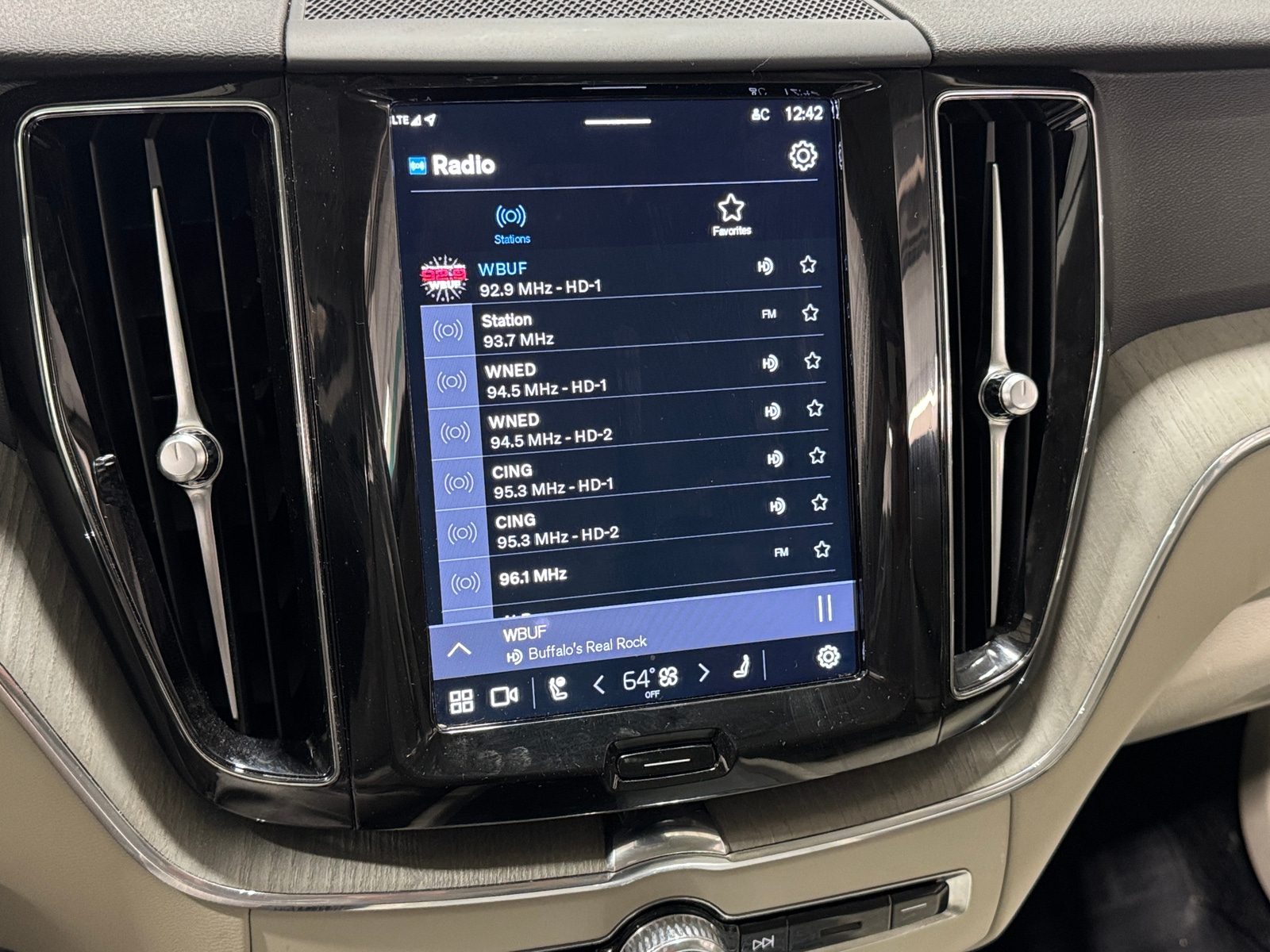 Thumbnail: 2024 Volvo XC60 - 3