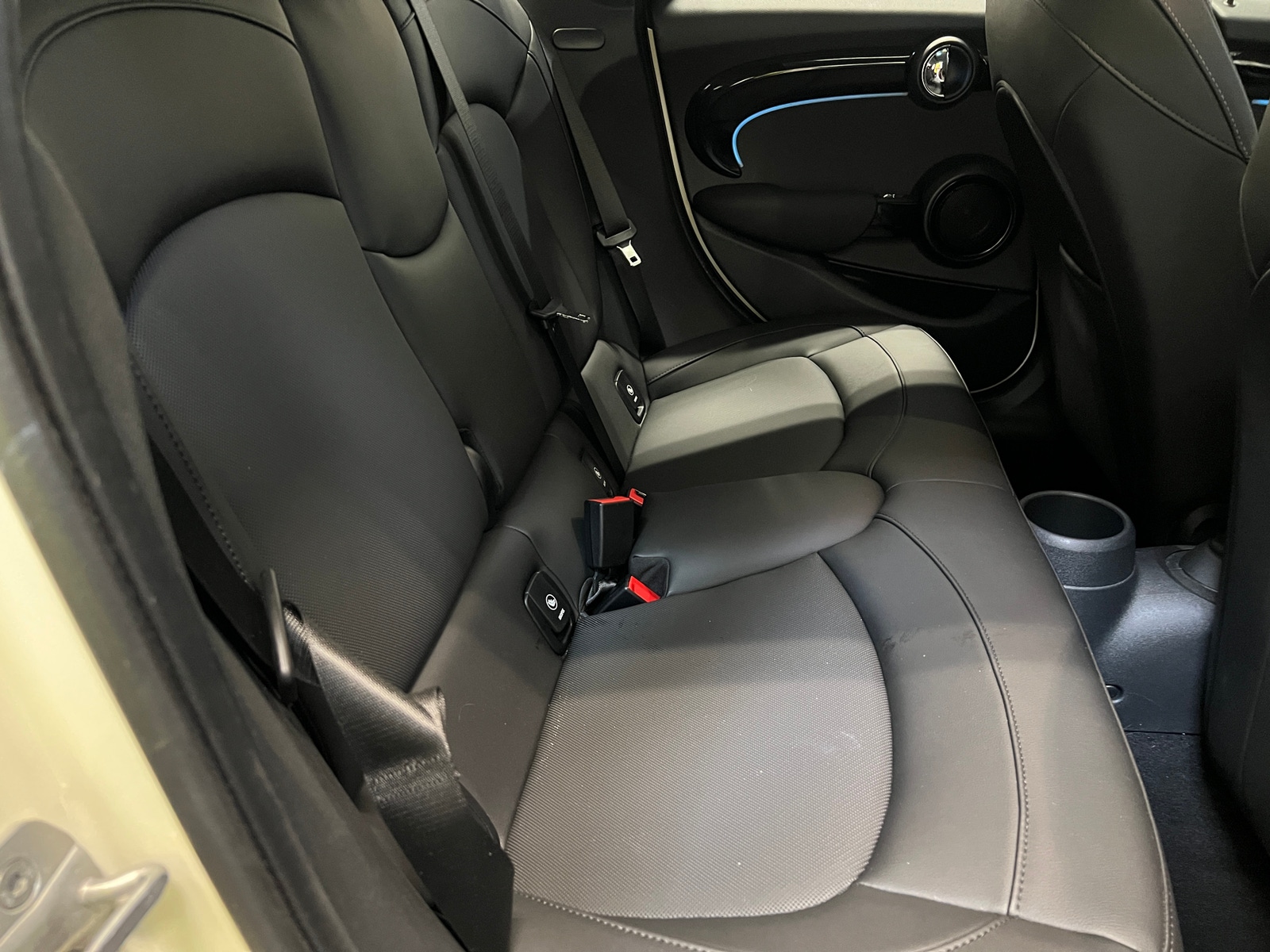Thumbnail: 2023 MINI Cooper Hardtop - 5