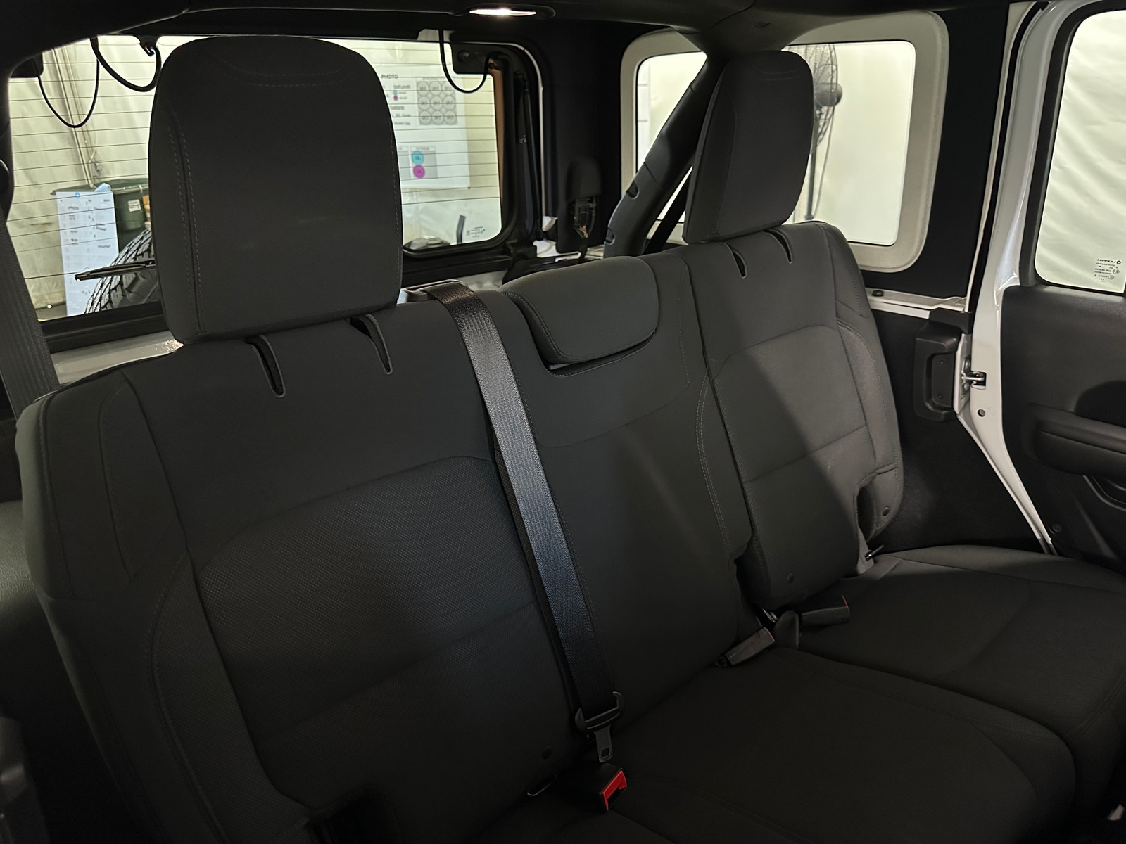 Thumbnail: 2018 Jeep Wrangler - 6