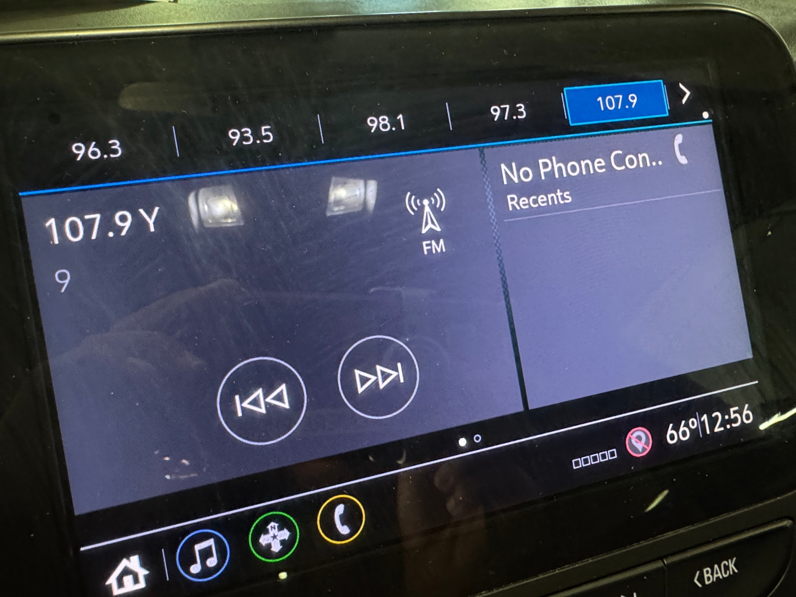 Thumbnail: 2020 Chevrolet Malibu - 4
