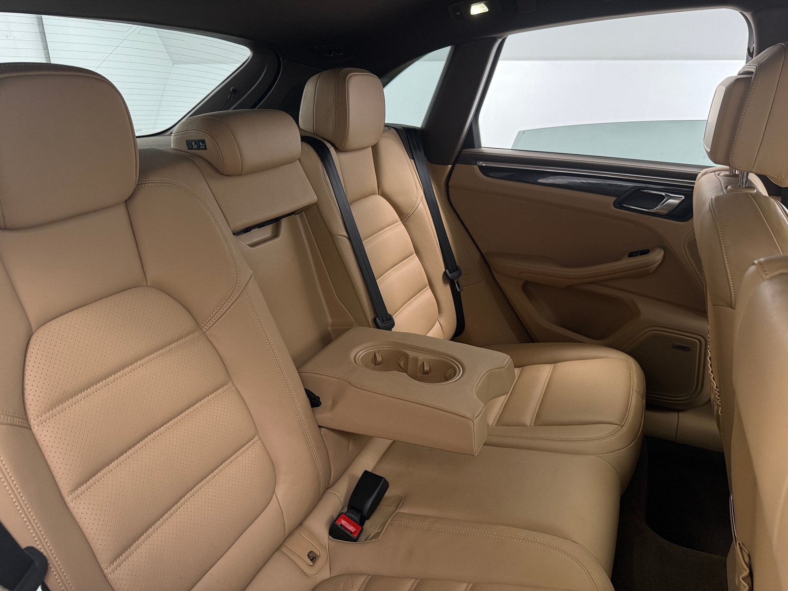 Thumbnail: 2018 Porsche Macan - 5