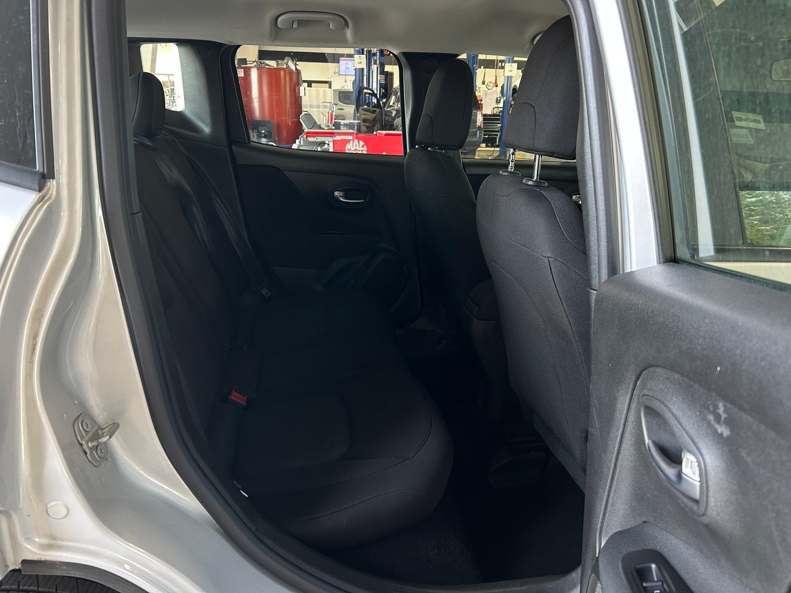 Thumbnail: 2021 Jeep Renegade - 6