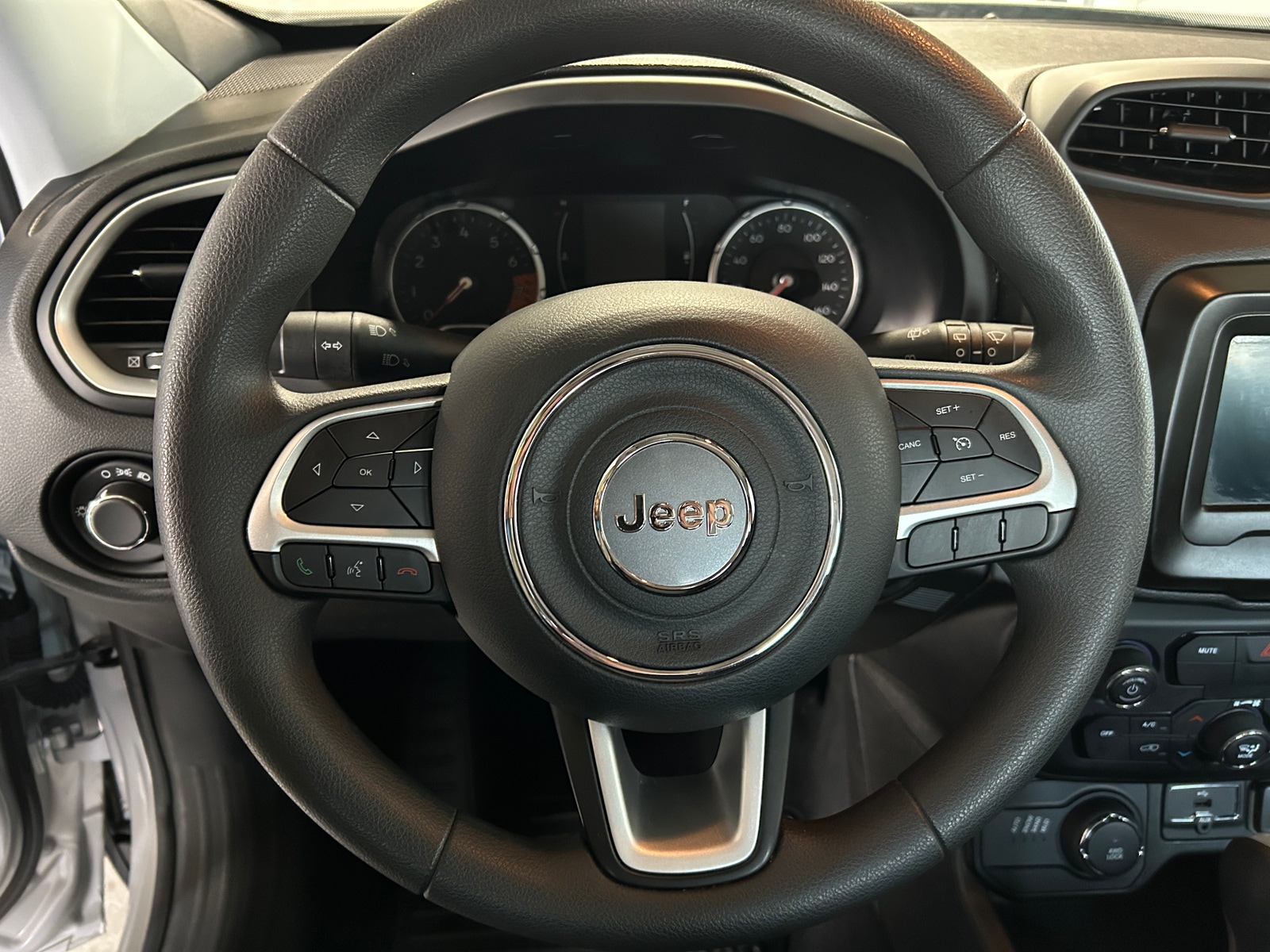 Thumbnail: 2021 Jeep Renegade - 5