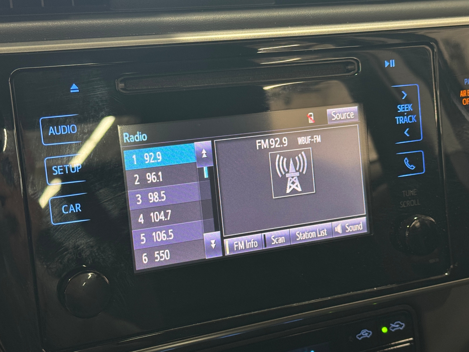 Thumbnail: 2018 Toyota Corolla - 4
