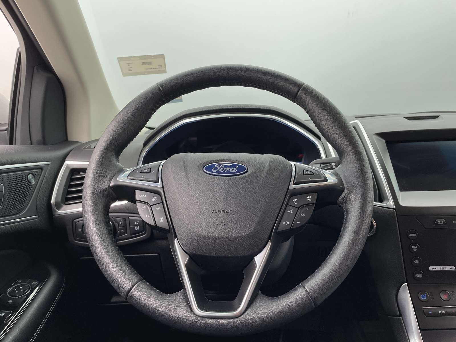 Thumbnail: 2020 Ford Edge - 4