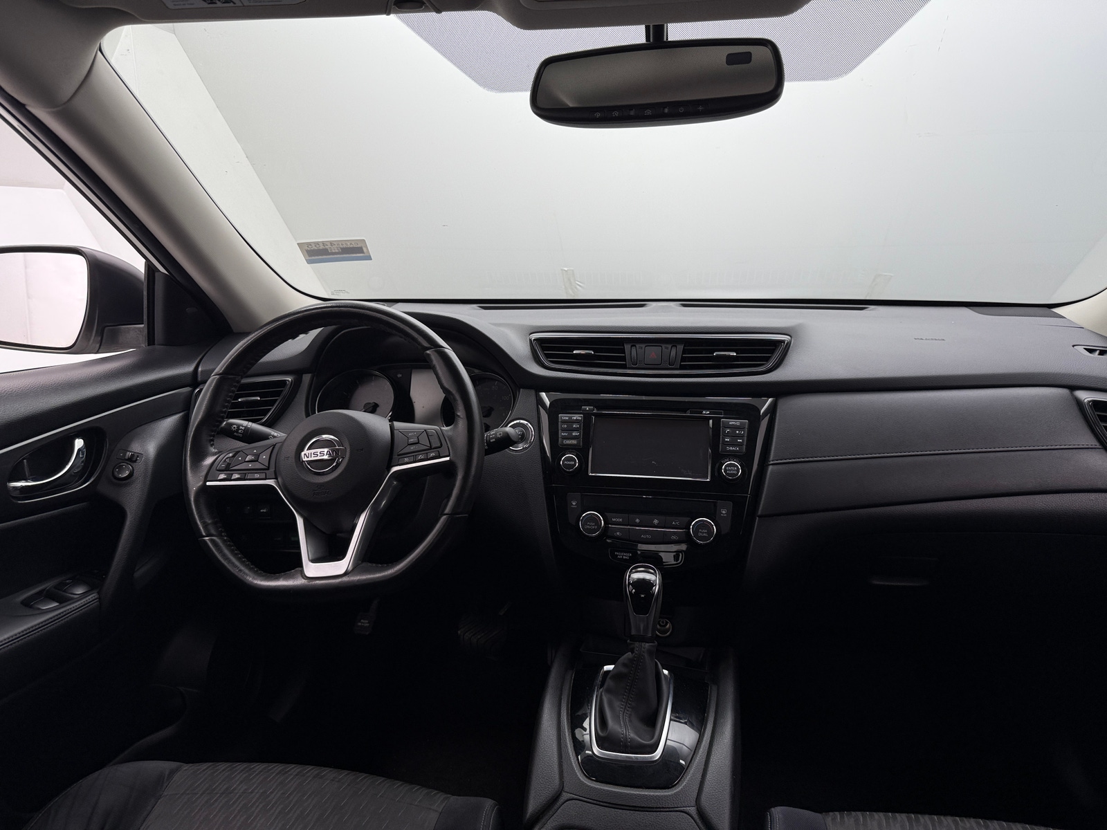 Thumbnail: 2017 Nissan Rogue - 3