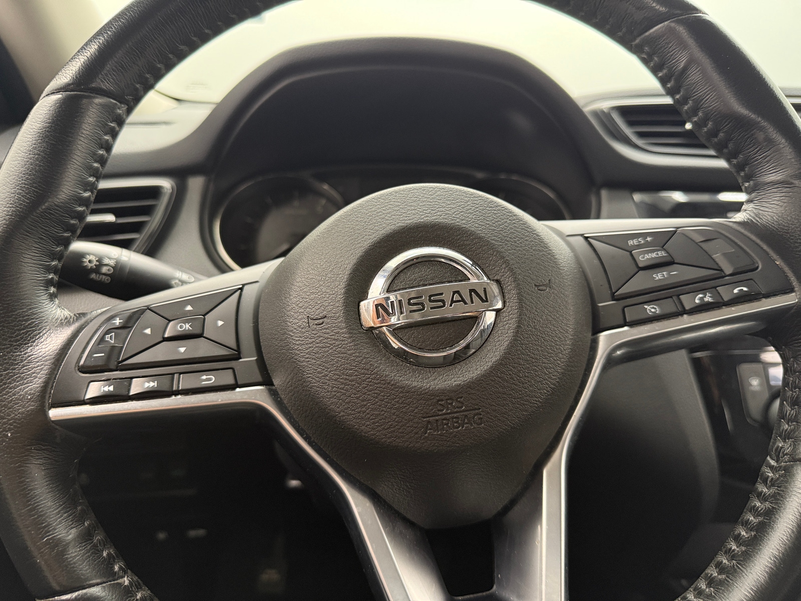 Thumbnail: 2017 Nissan Rogue - 5