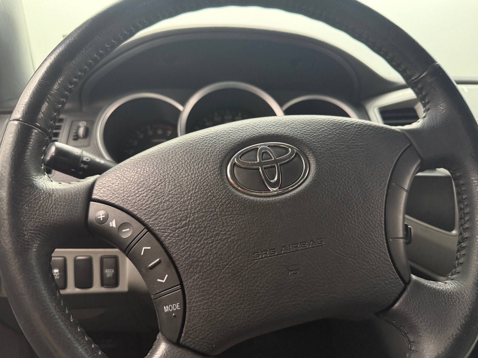 Thumbnail: 2010 Toyota Tacoma - 5