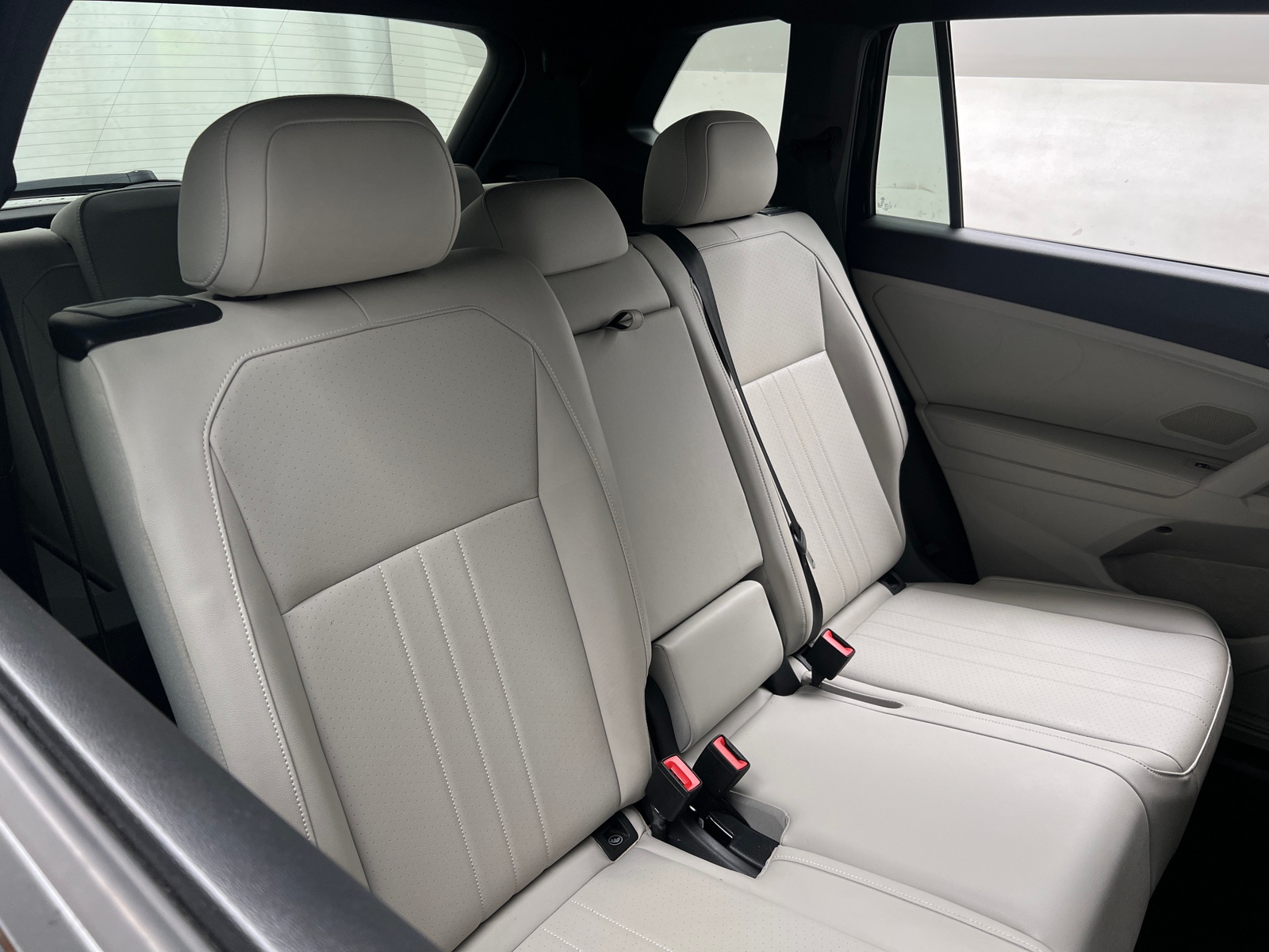 Thumbnail: 2022 Volkswagen Tiguan - 5
