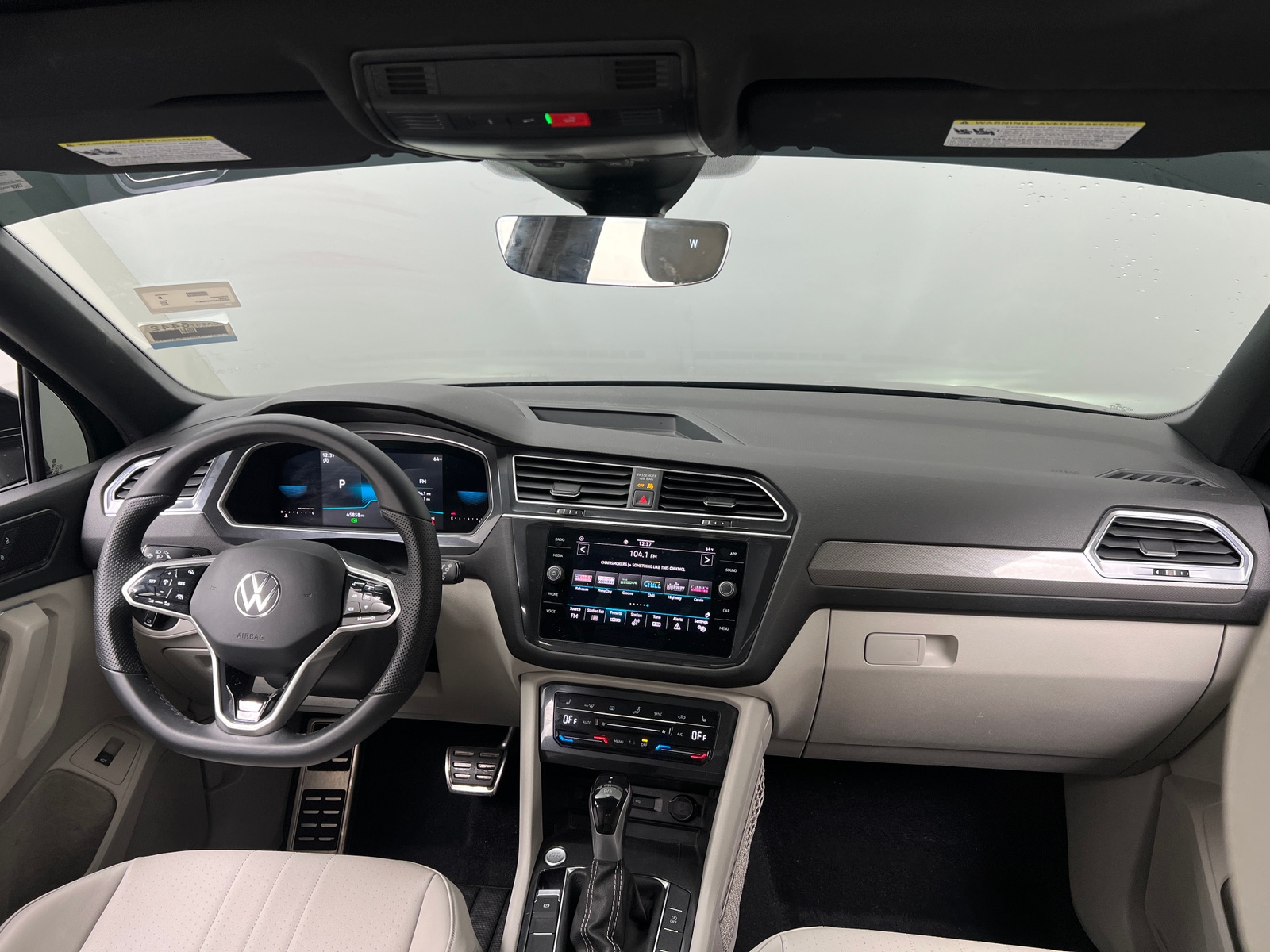 Thumbnail: 2022 Volkswagen Tiguan - 2