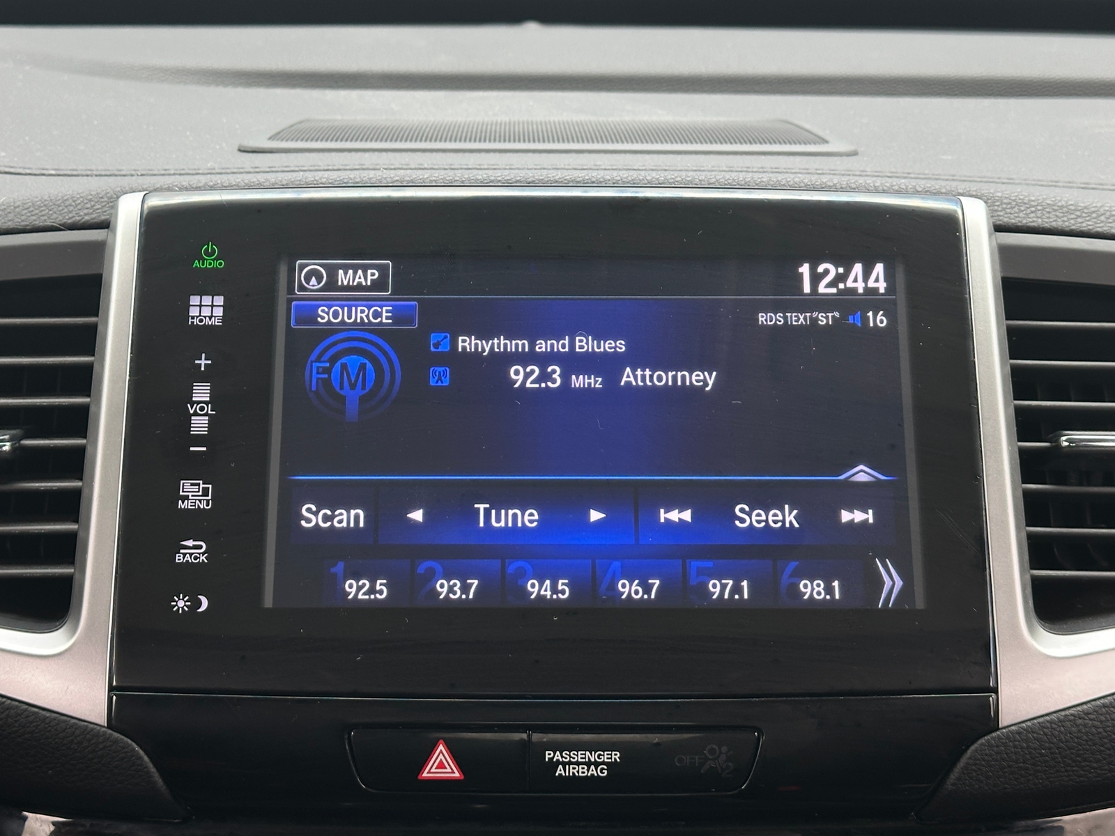 Thumbnail: 2016 Honda Pilot - 3