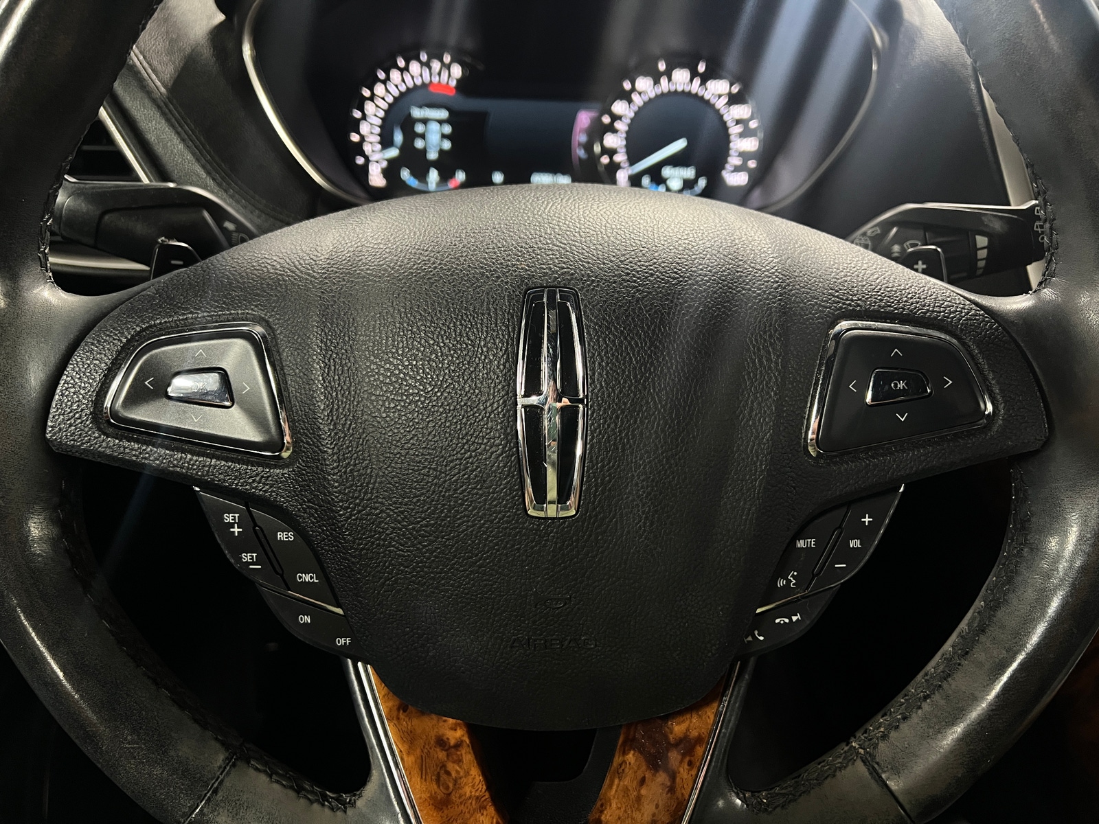 Thumbnail: 2016 Lincoln MKX - 4
