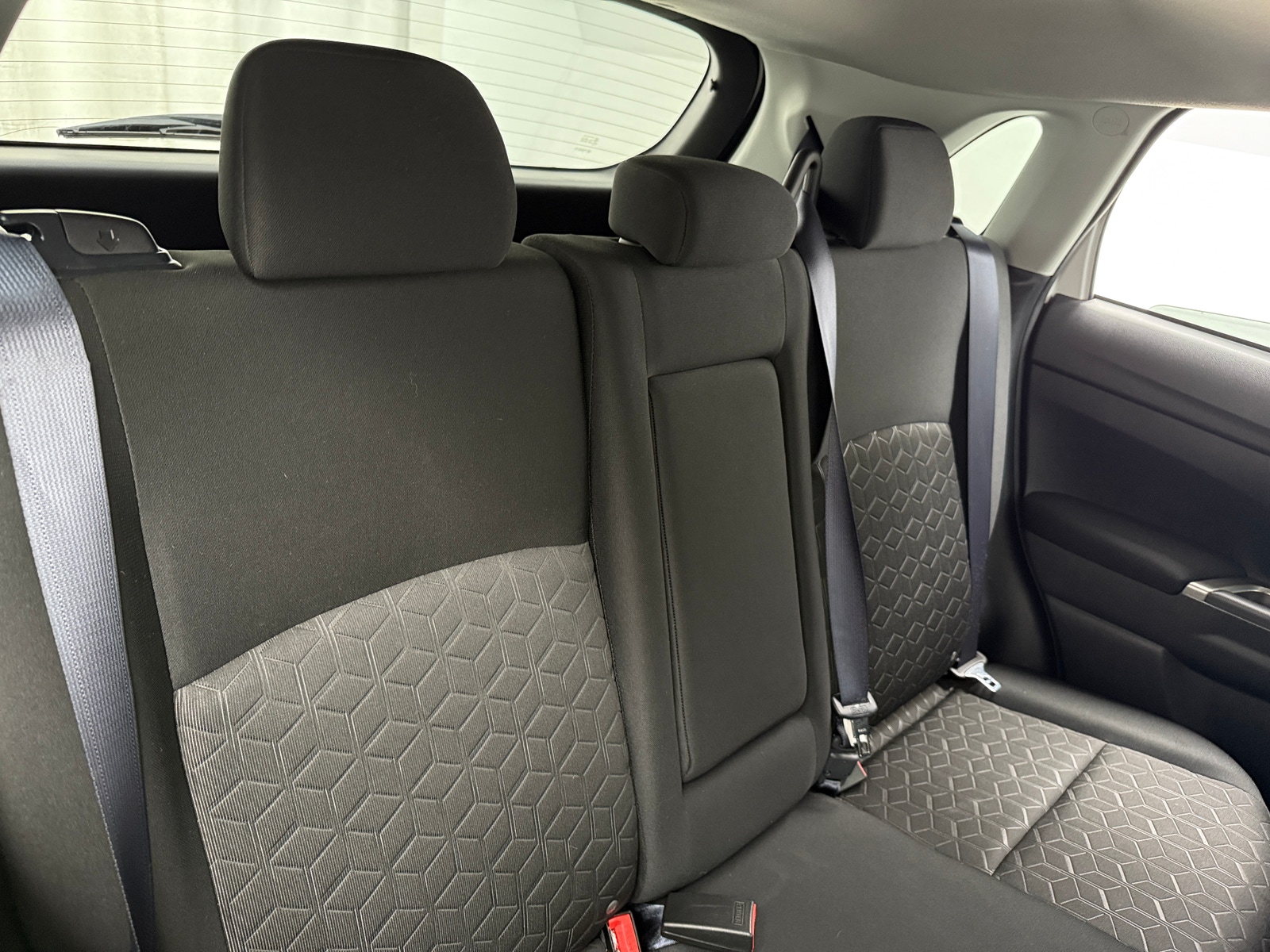 Thumbnail: 2020 Mitsubishi Outlander Sport - 6