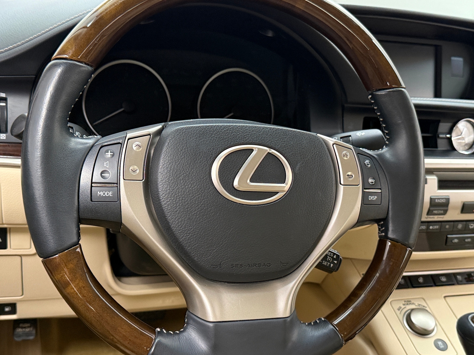 Thumbnail: 2013 Lexus ES - 4