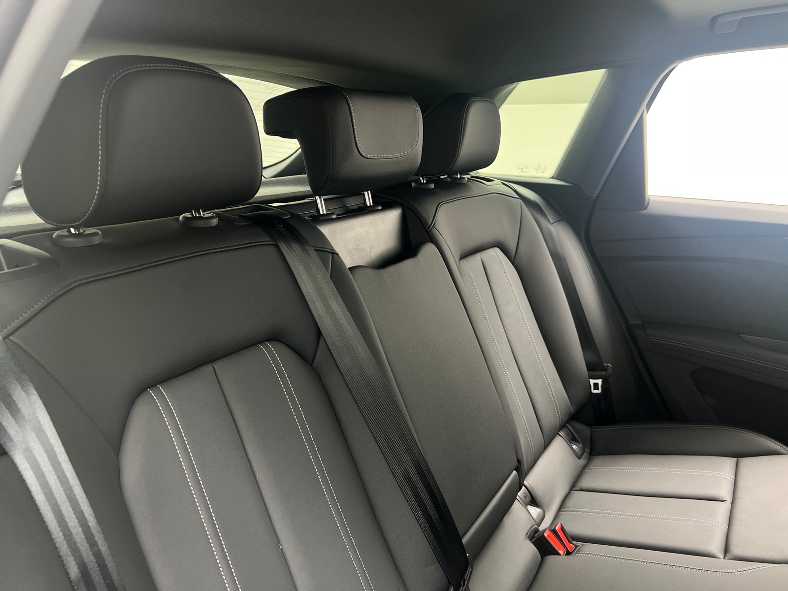 Thumbnail: 2024 Audi Q4 e-tron - 5