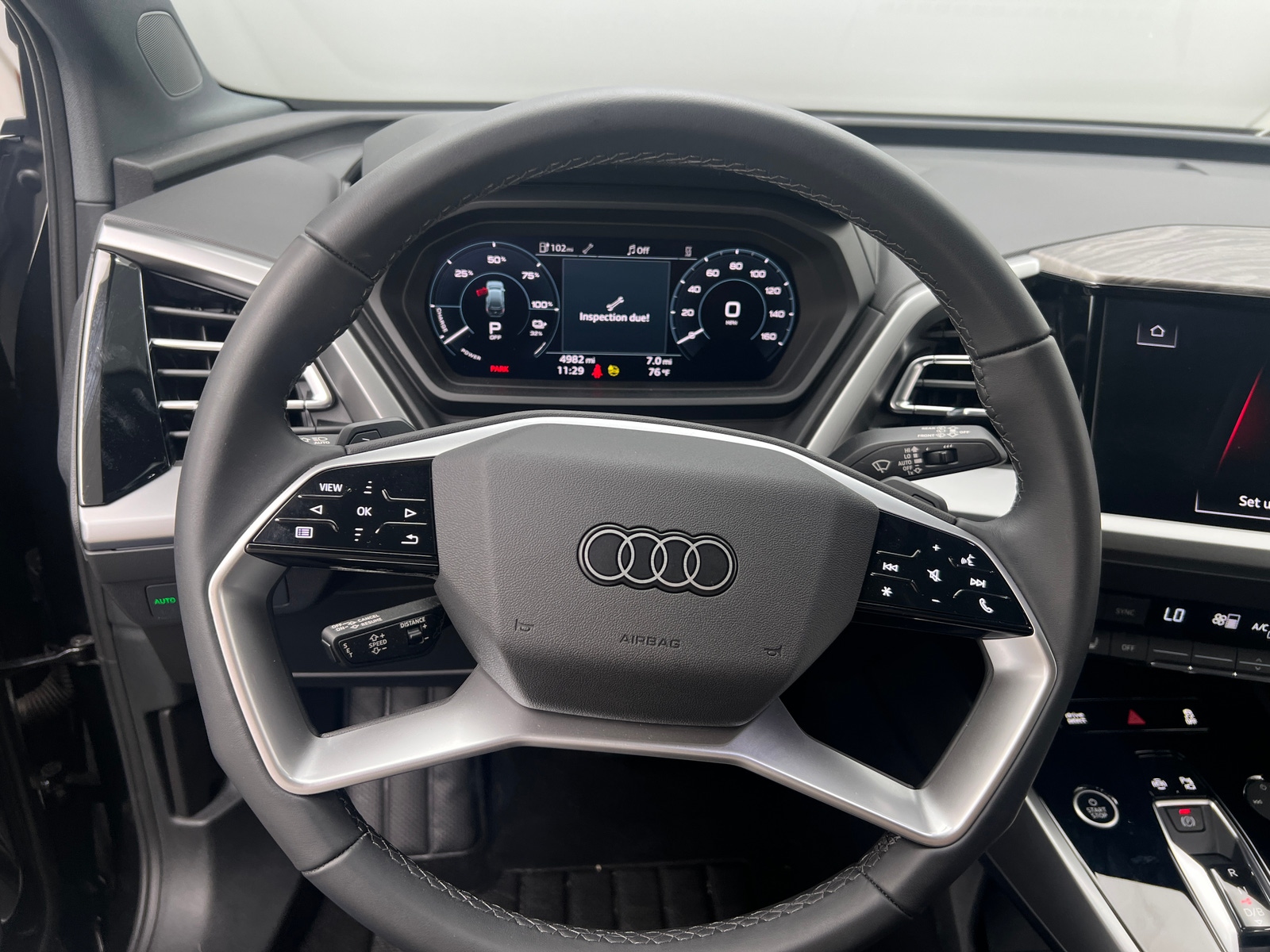 Thumbnail: 2024 Audi Q4 e-tron - 4