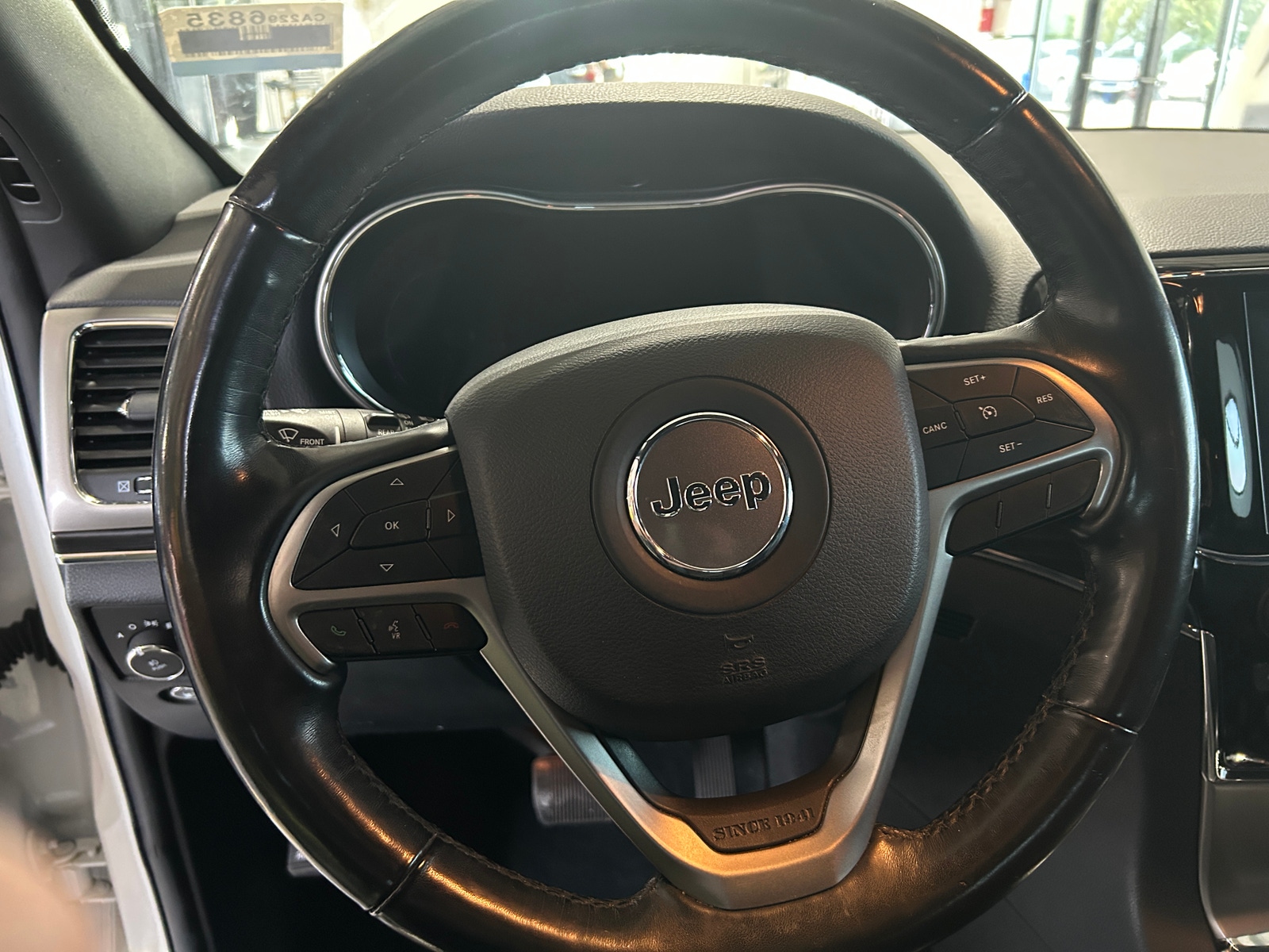 Thumbnail: 2019 Jeep Grand Cherokee - 4