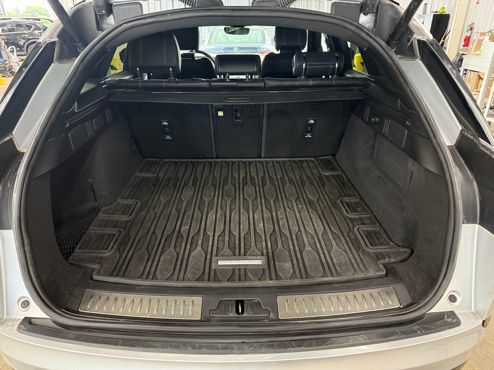 Thumbnail: 2021 Land Rover Range Rover Velar - 6