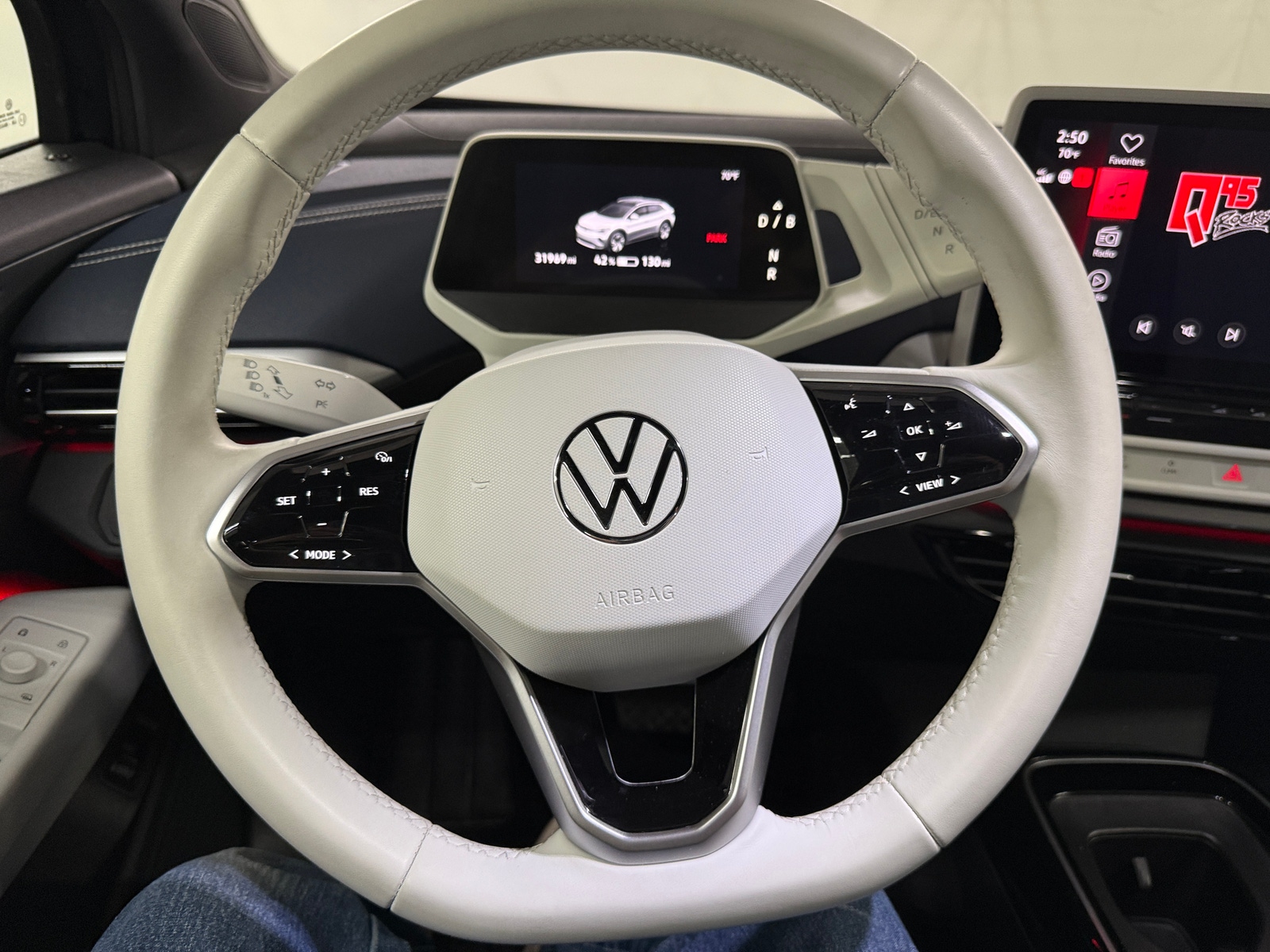 Thumbnail: 2023 Volkswagen ID.4 - 4